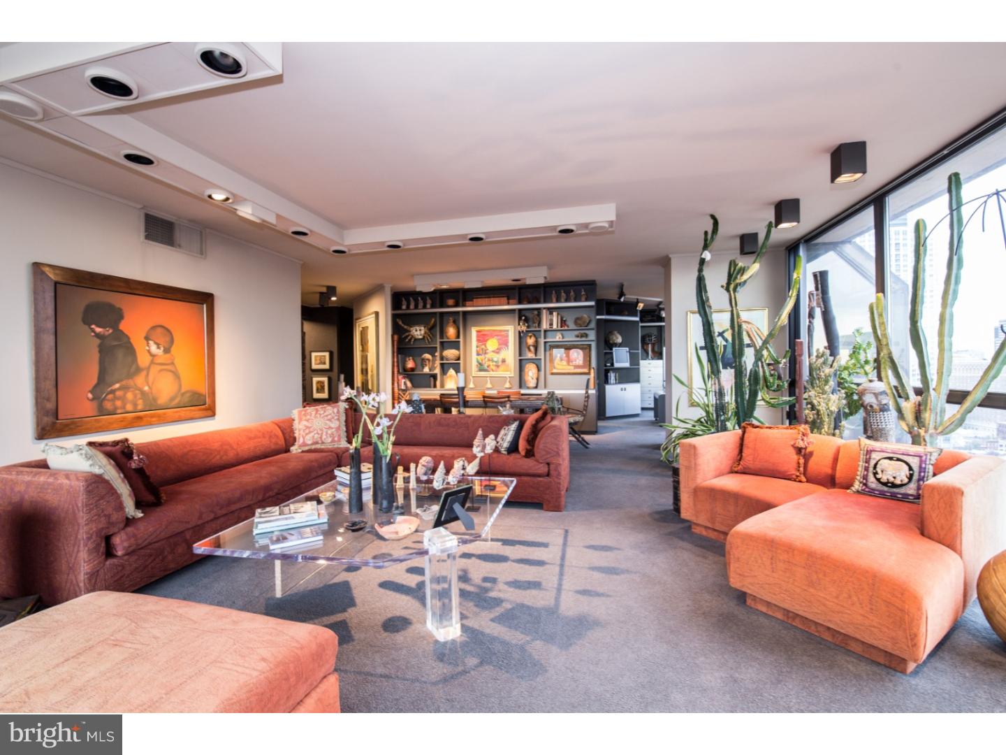 SOCIETY HILL - Residential