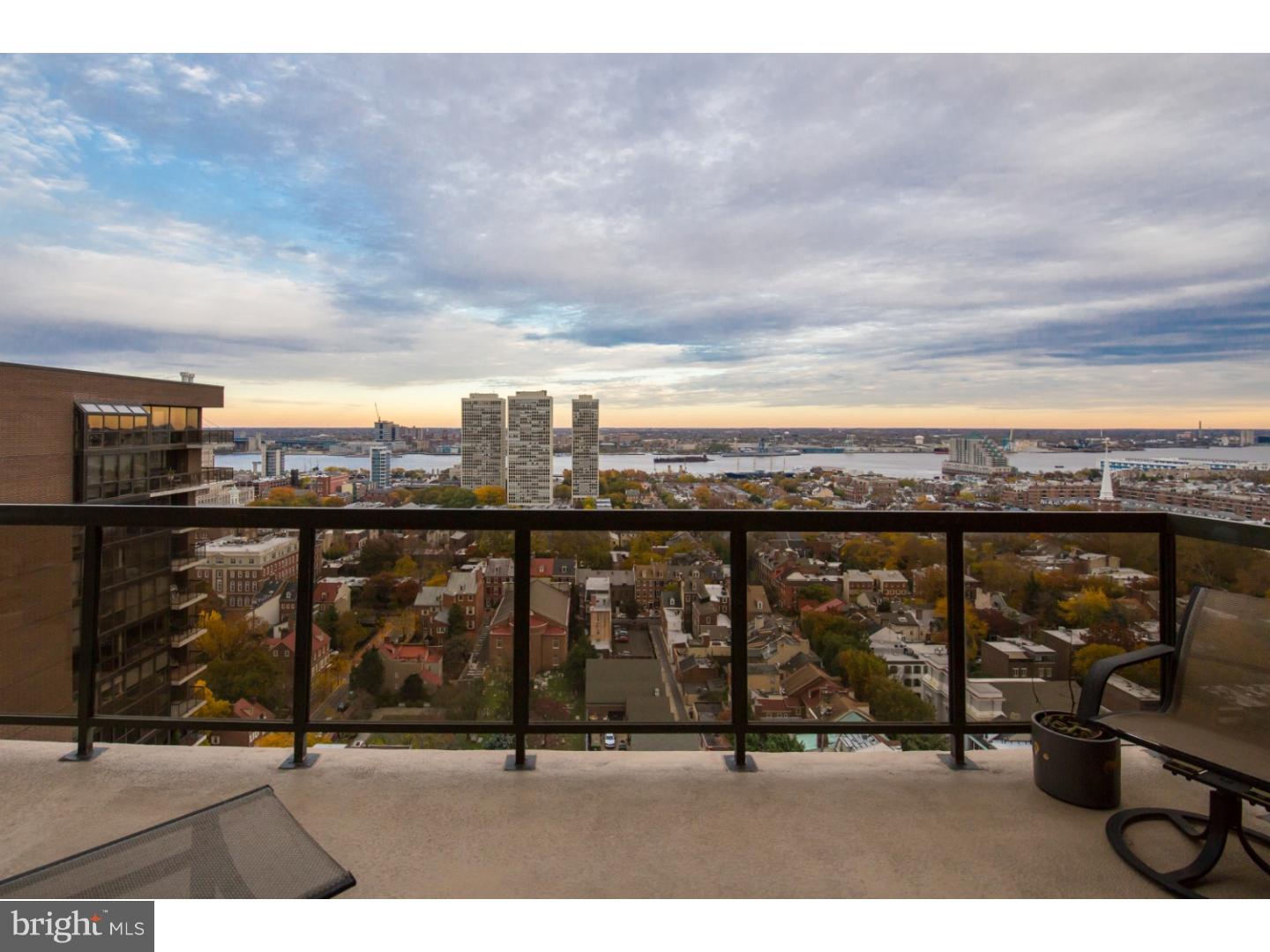 SOCIETY HILL - Residential