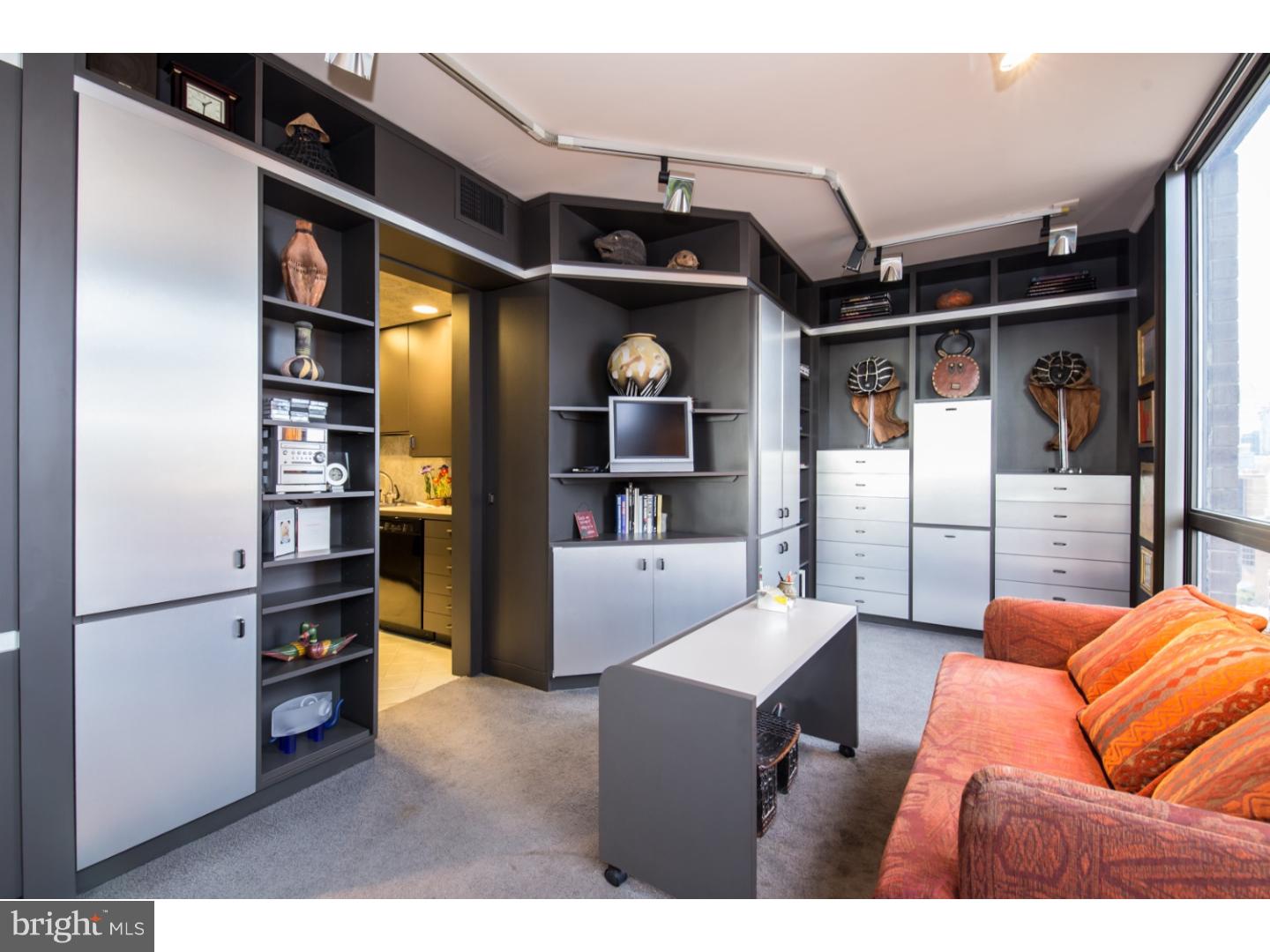 SOCIETY HILL - Residential