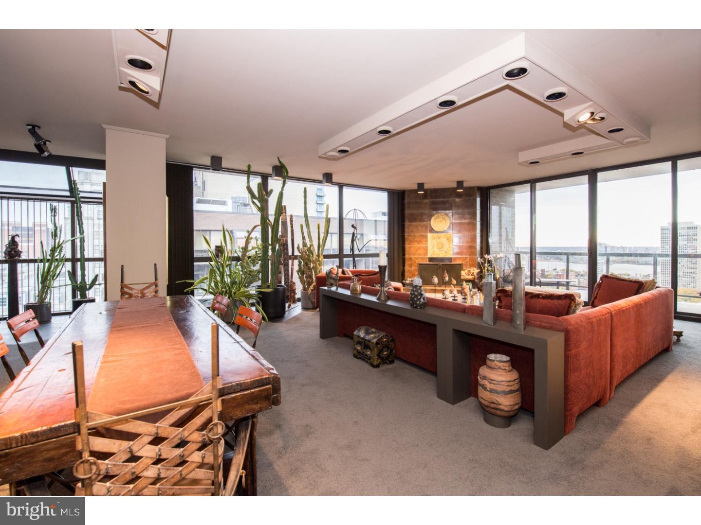 SOCIETY HILL - Residential