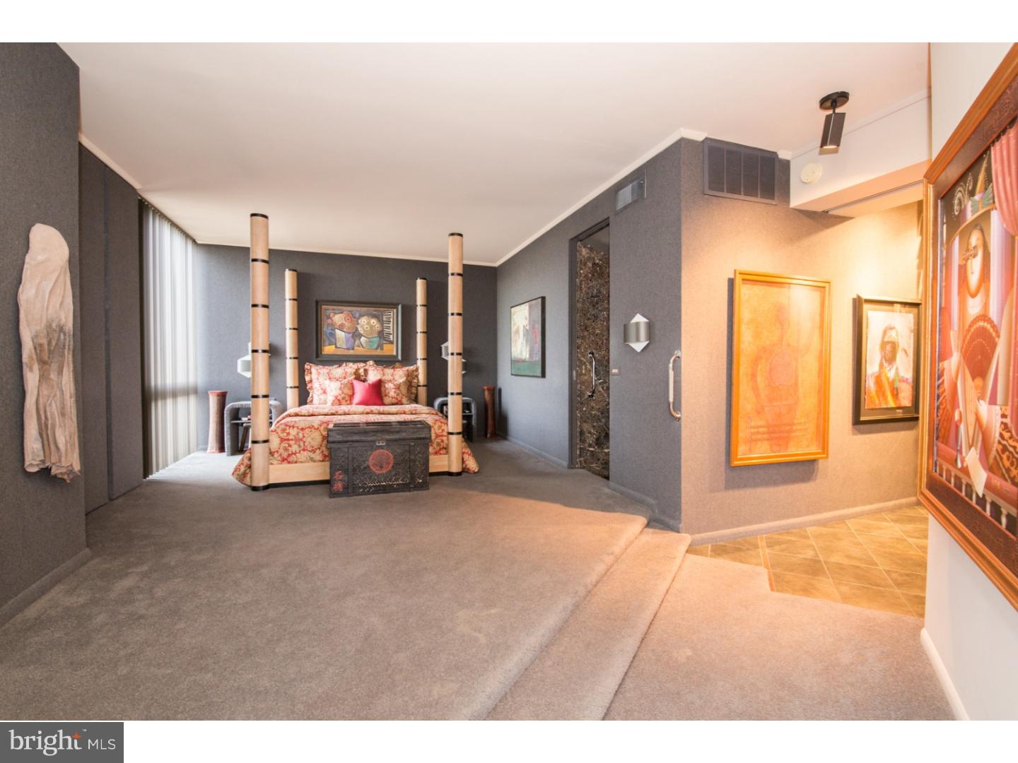 SOCIETY HILL - Residential