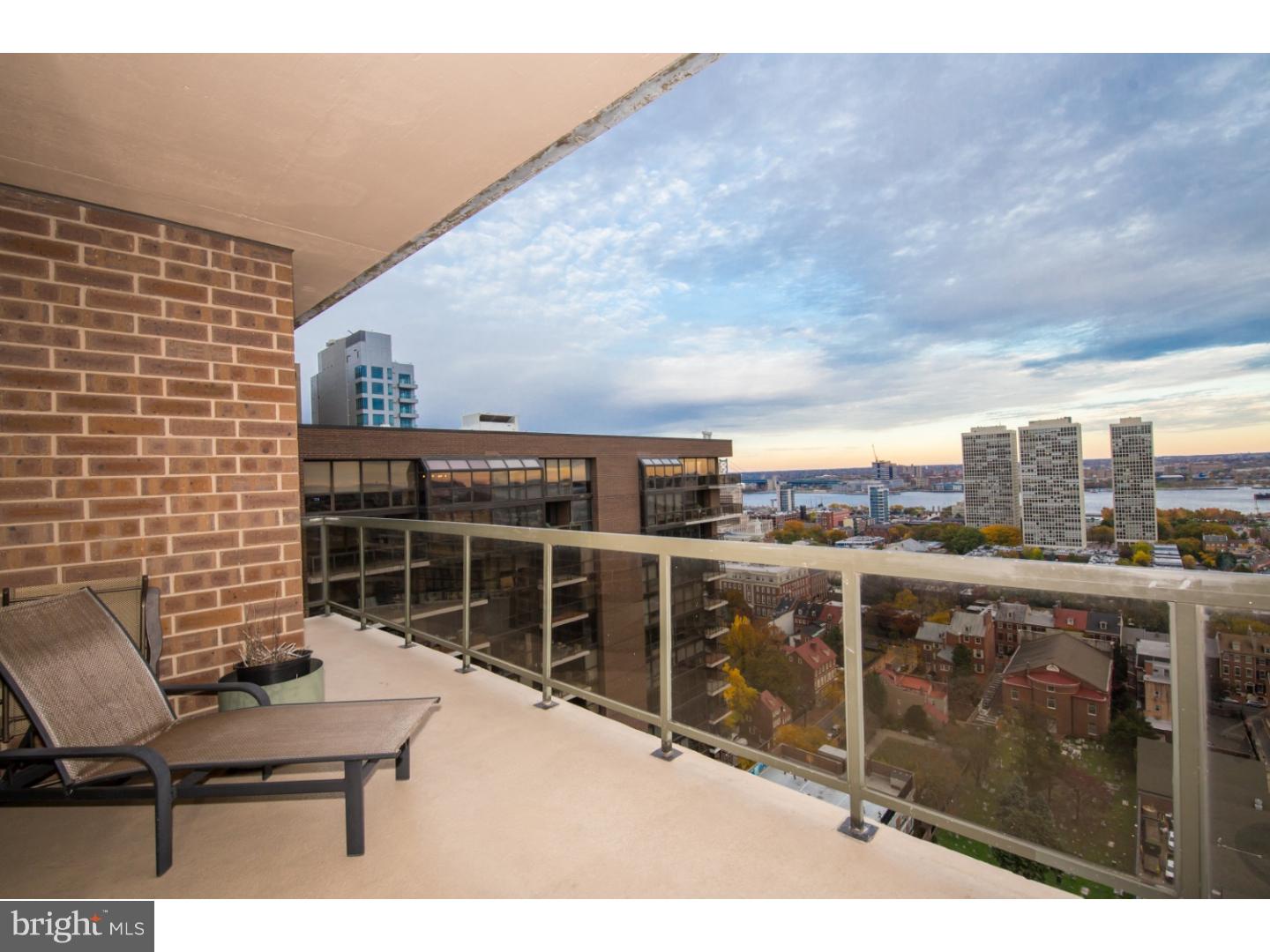 SOCIETY HILL - Residential