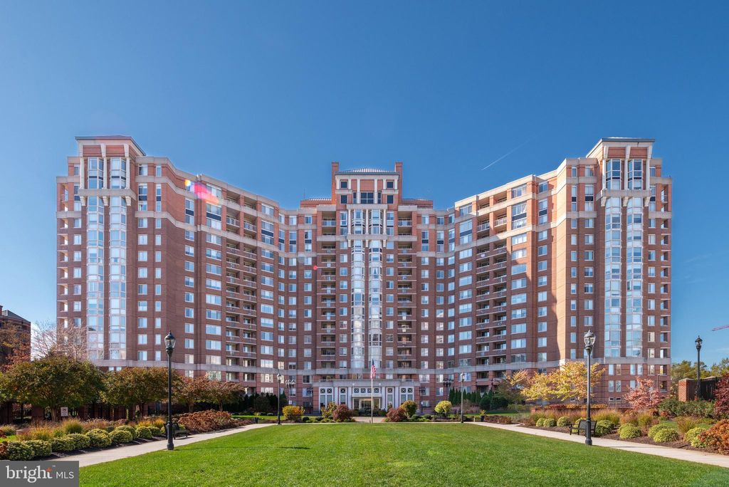 Photo of 5809 Nicholson Lane #1002, ROCKVILLE, MD 20852 (MLS # MDMC2205852)
