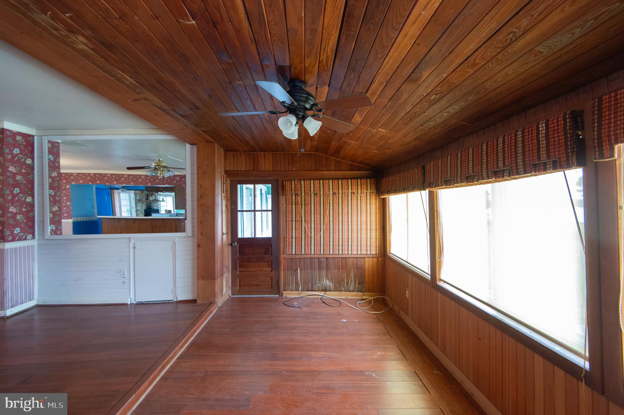 NECK DISTRICT/HUDSON - Residential