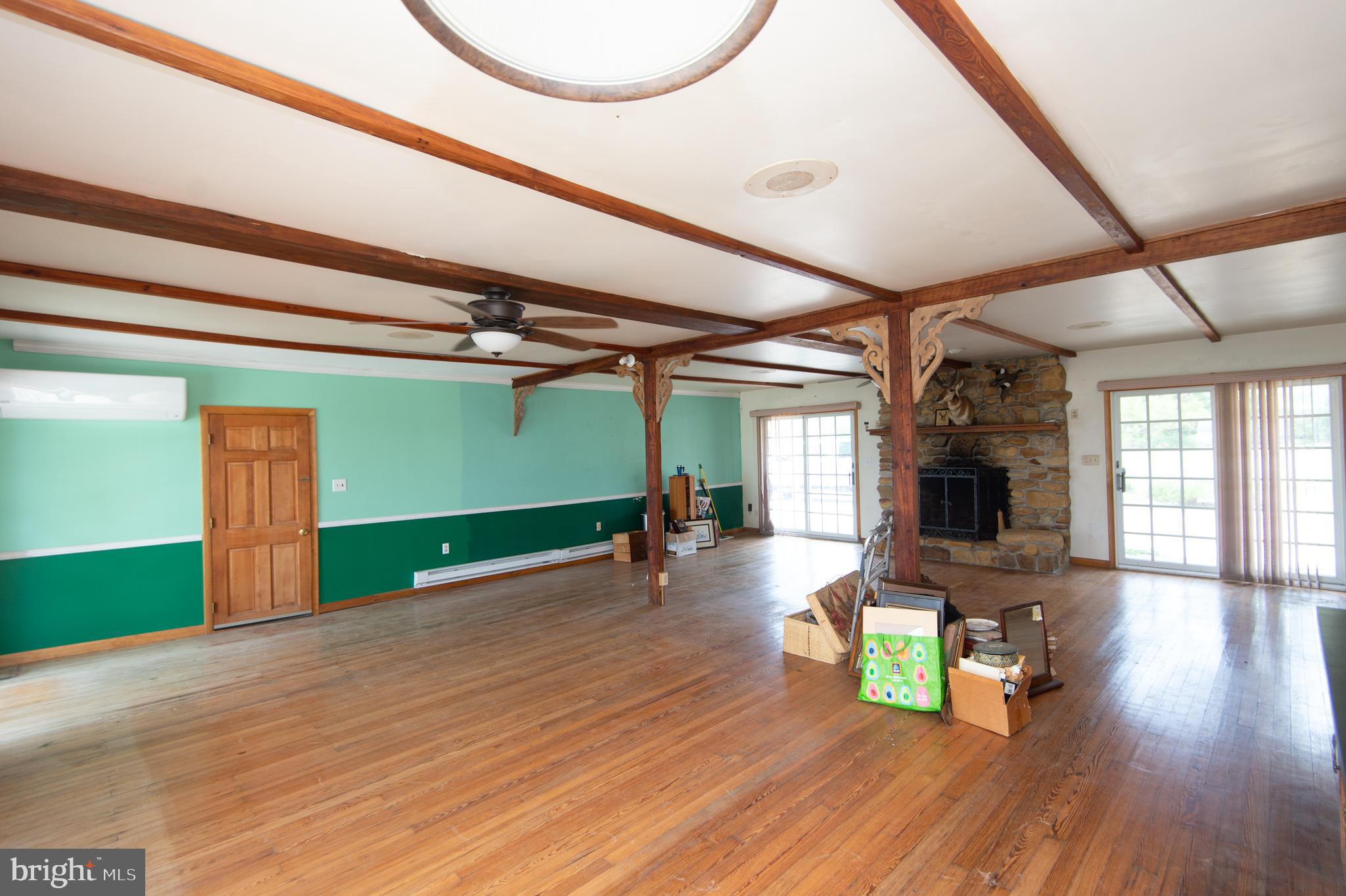 NECK DISTRICT/HUDSON - Residential