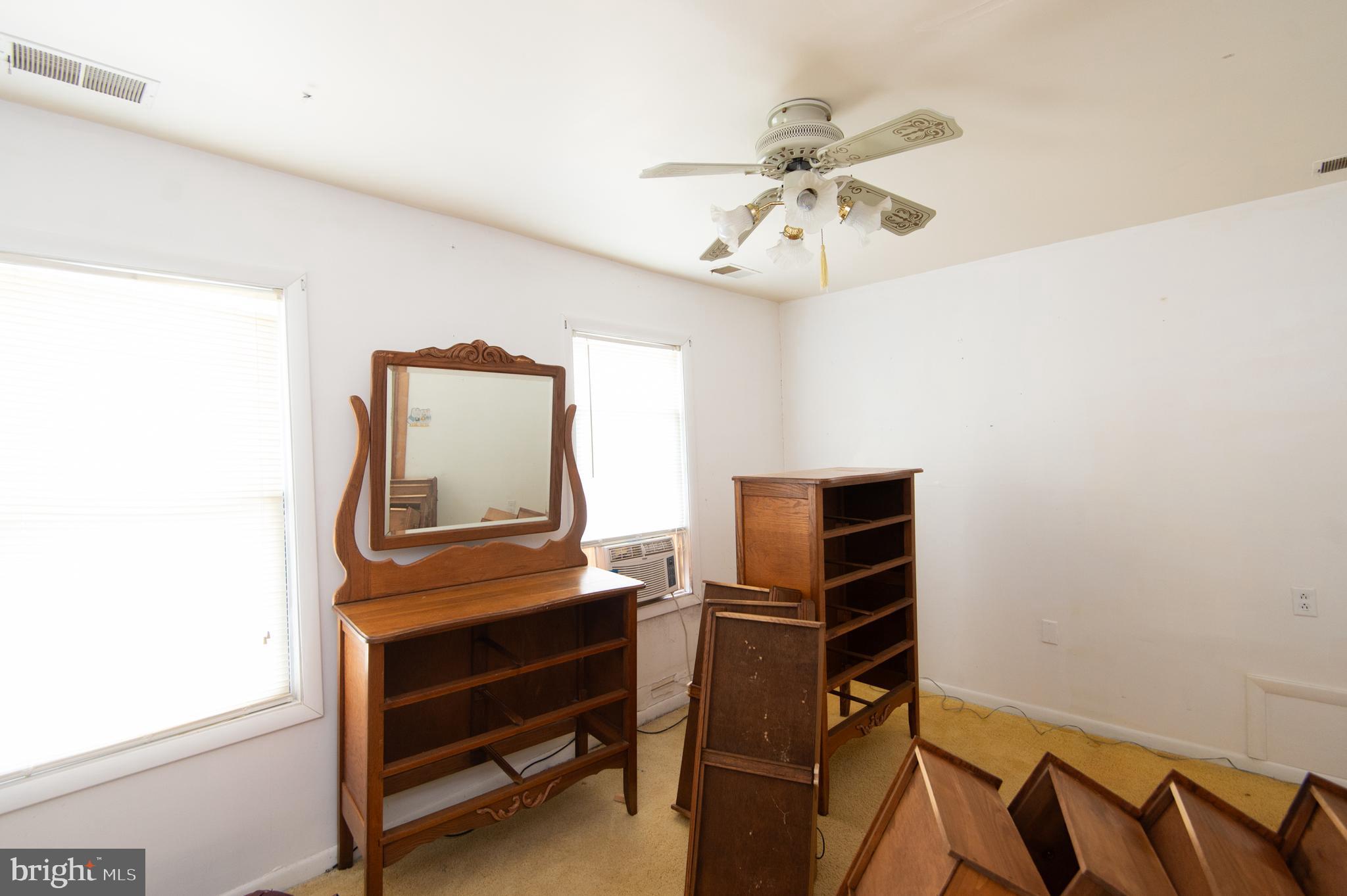 NECK DISTRICT/HUDSON - Residential