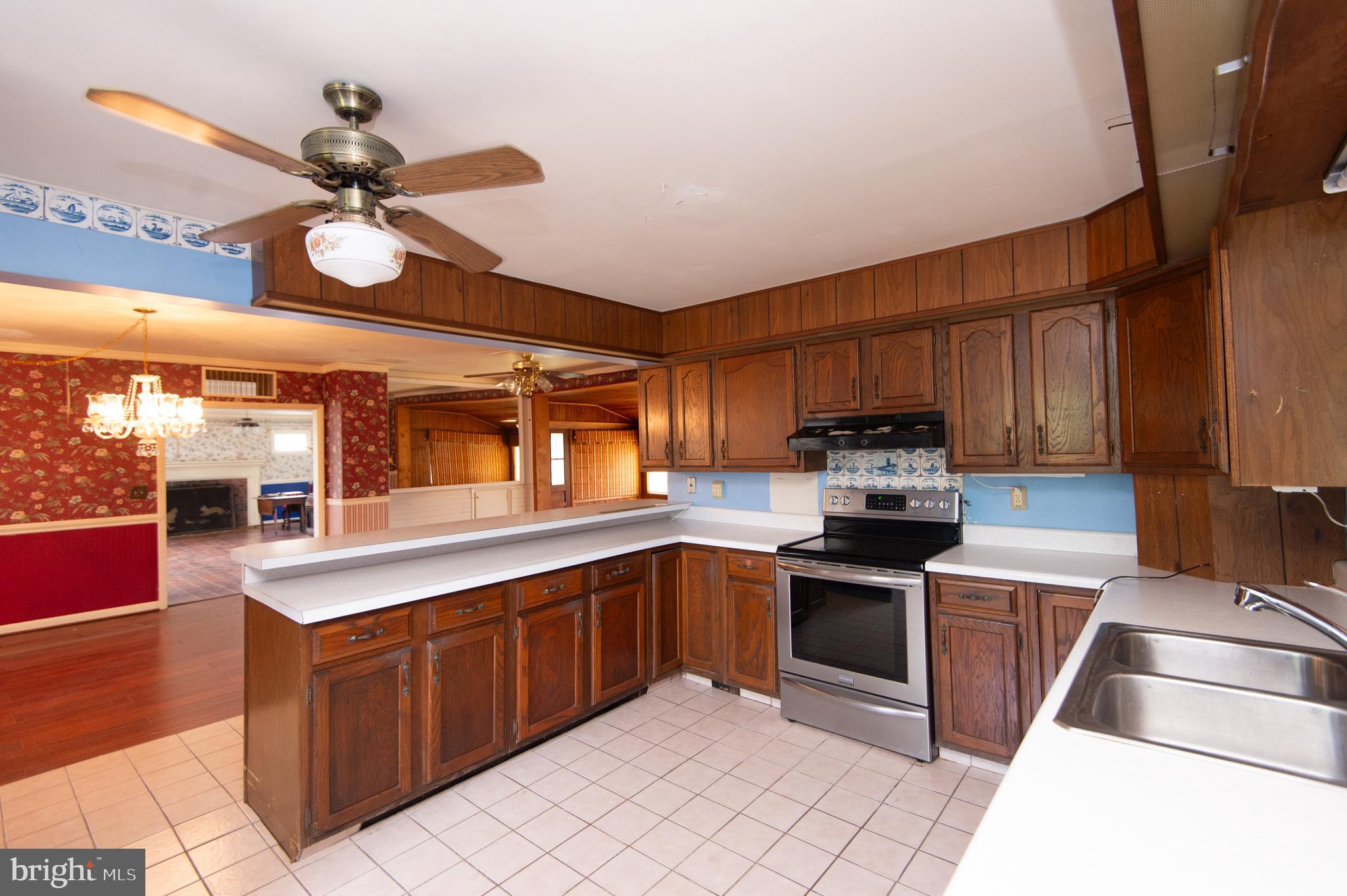 NECK DISTRICT/HUDSON - Residential