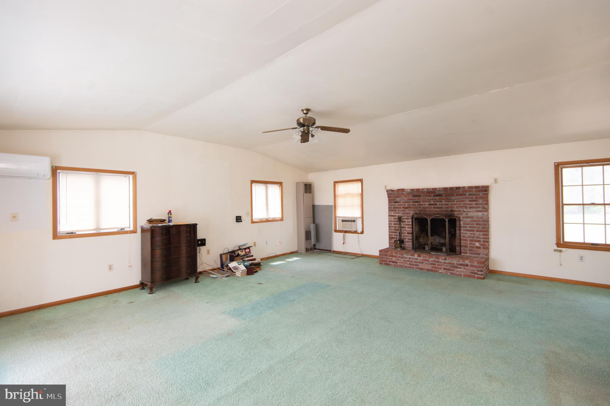 NECK DISTRICT/HUDSON - Residential