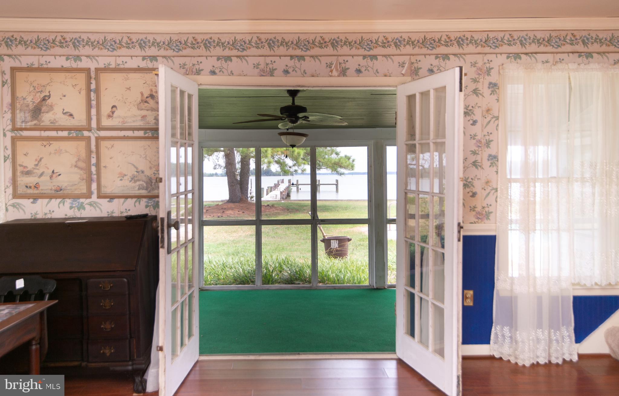 NECK DISTRICT/HUDSON - Residential