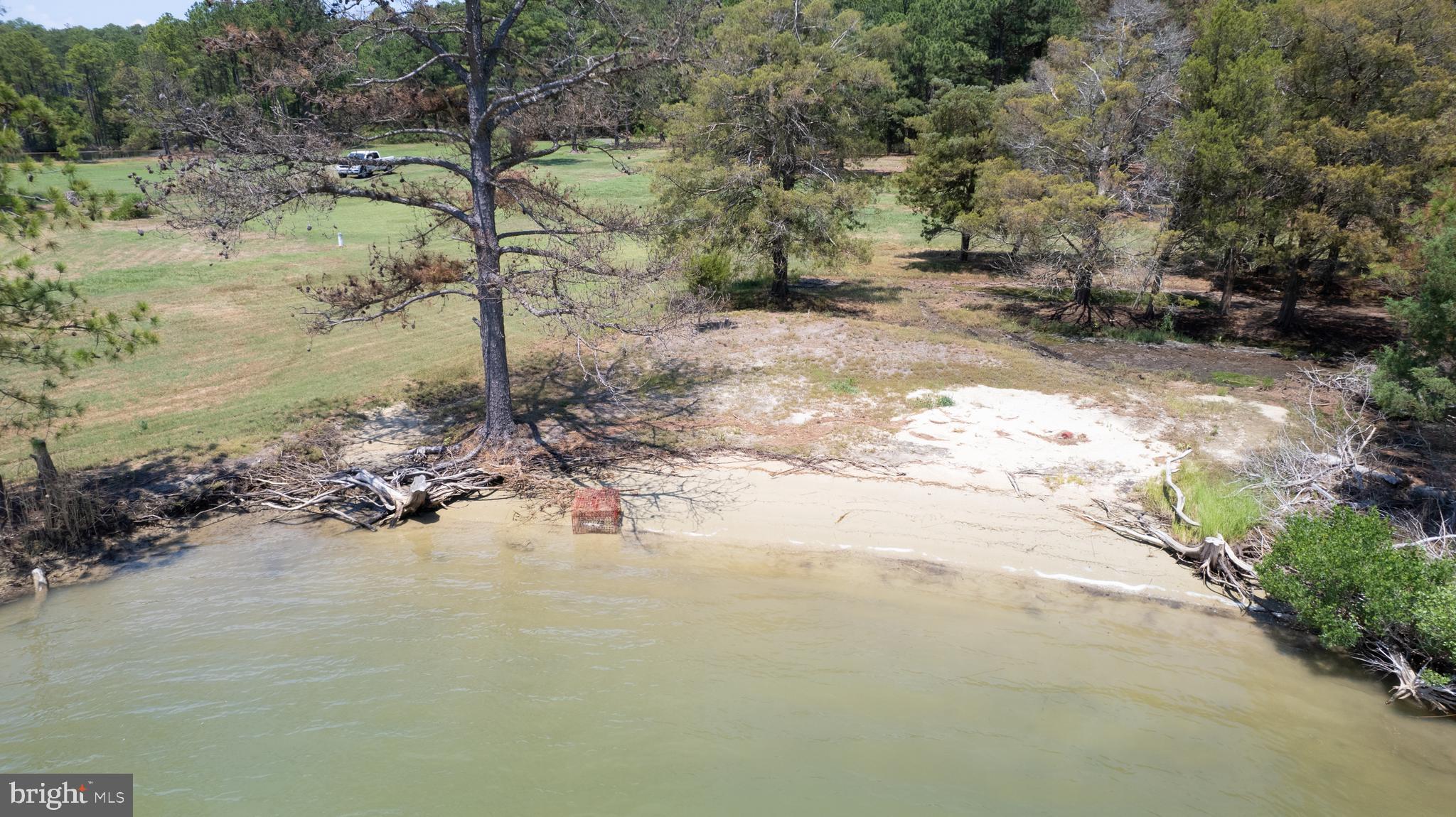 NECK DISTRICT/HUDSON - Residential