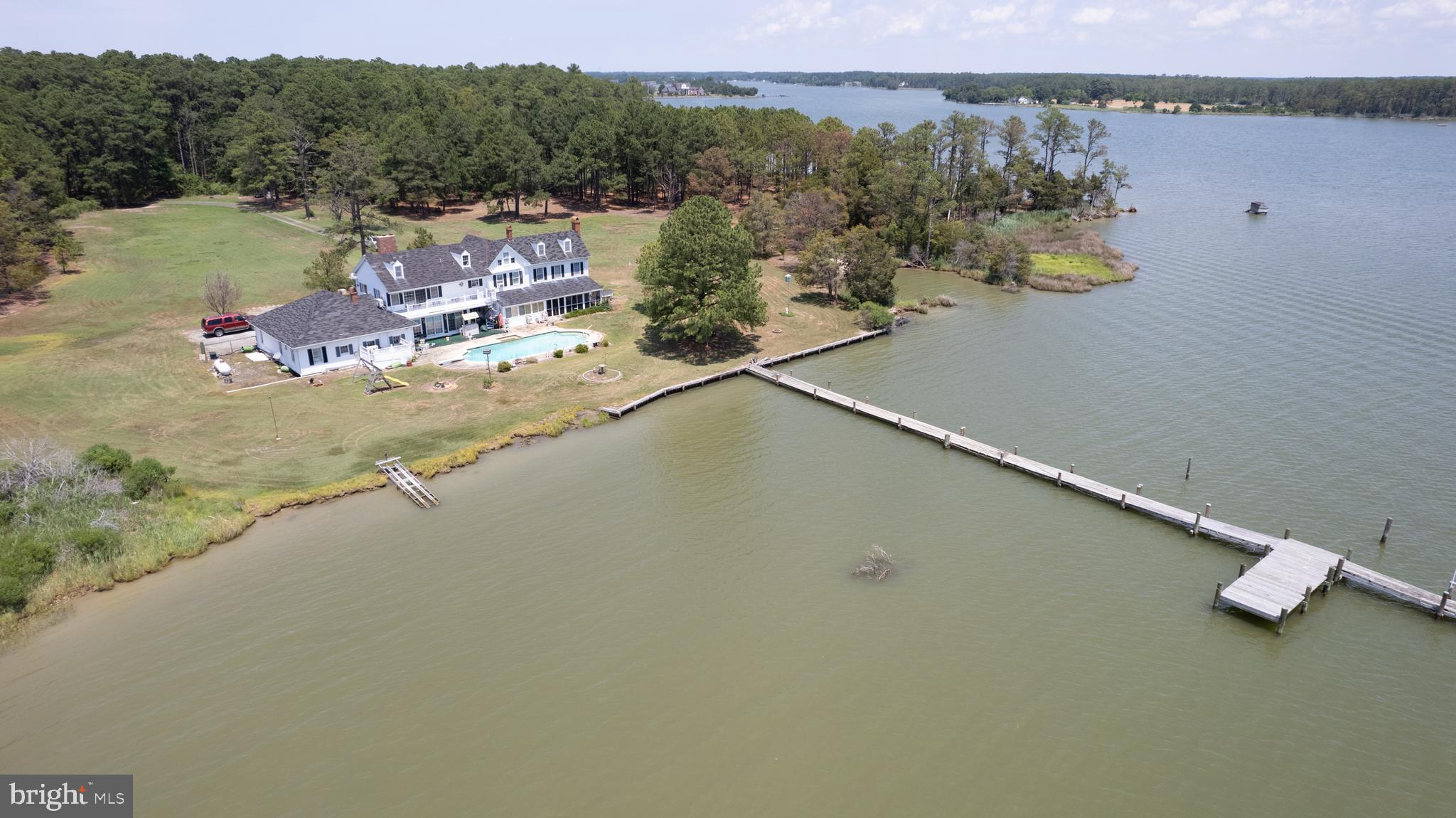 NECK DISTRICT/HUDSON - Residential