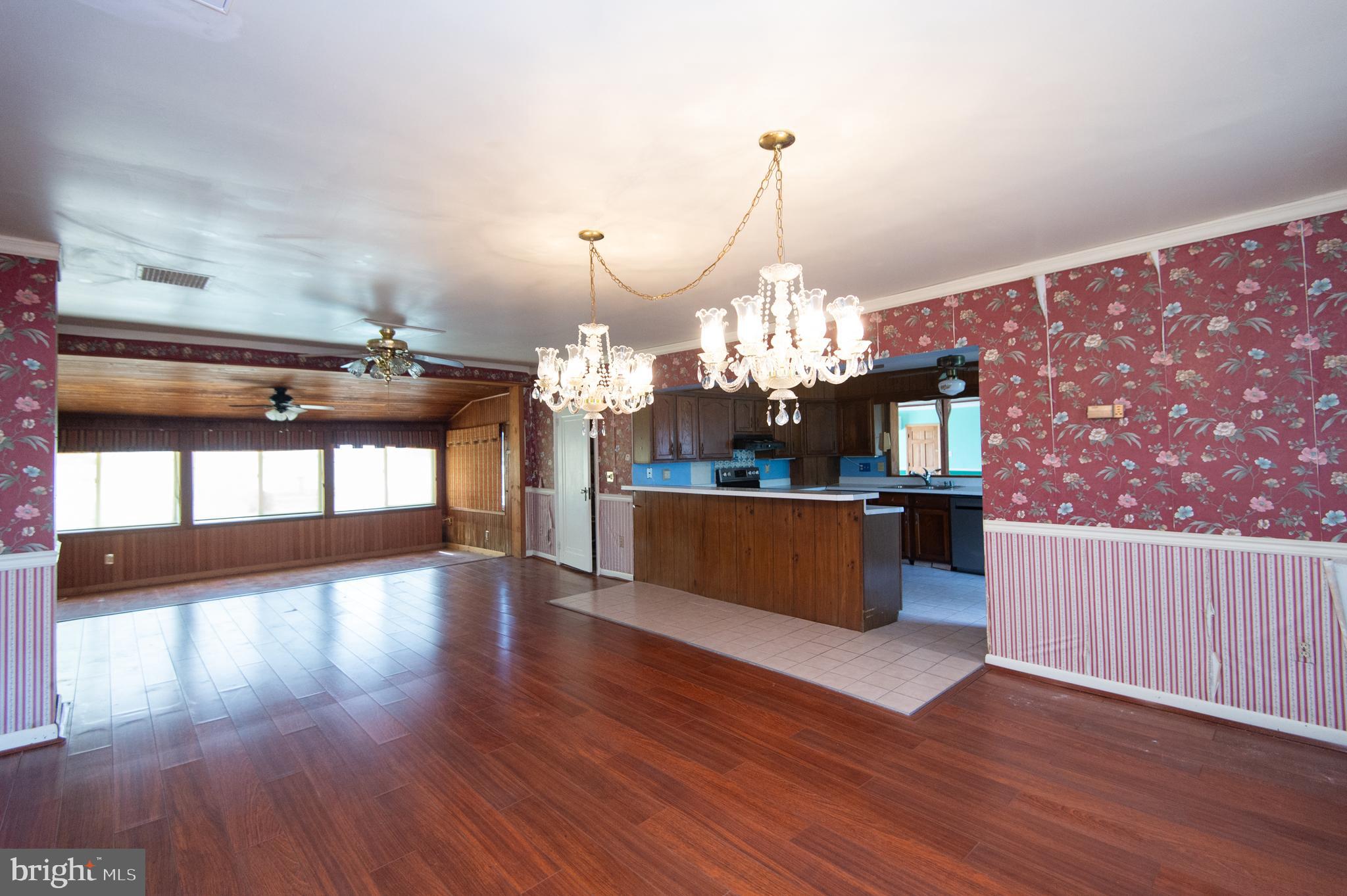 NECK DISTRICT/HUDSON - Residential