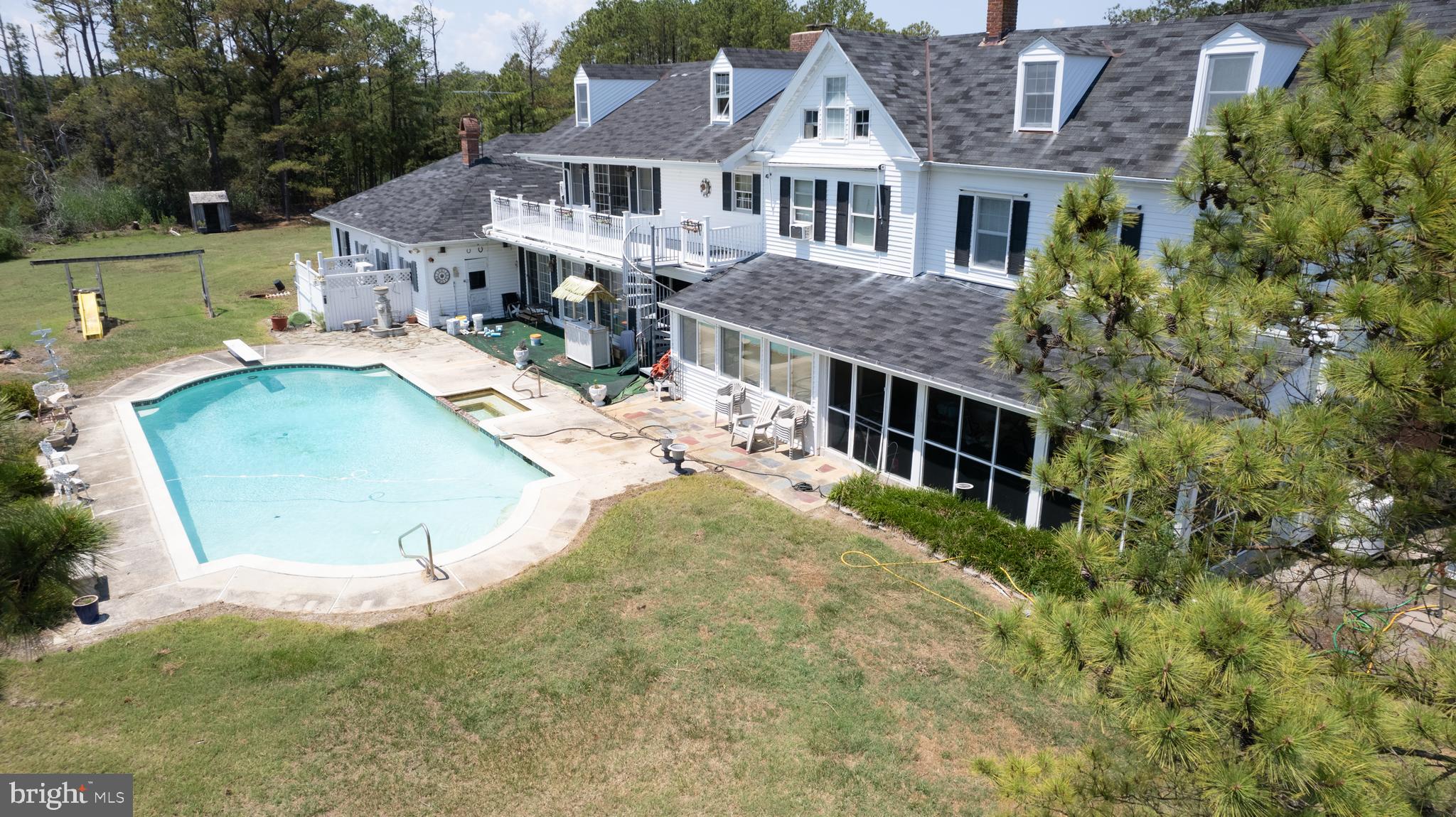 NECK DISTRICT/HUDSON - Residential