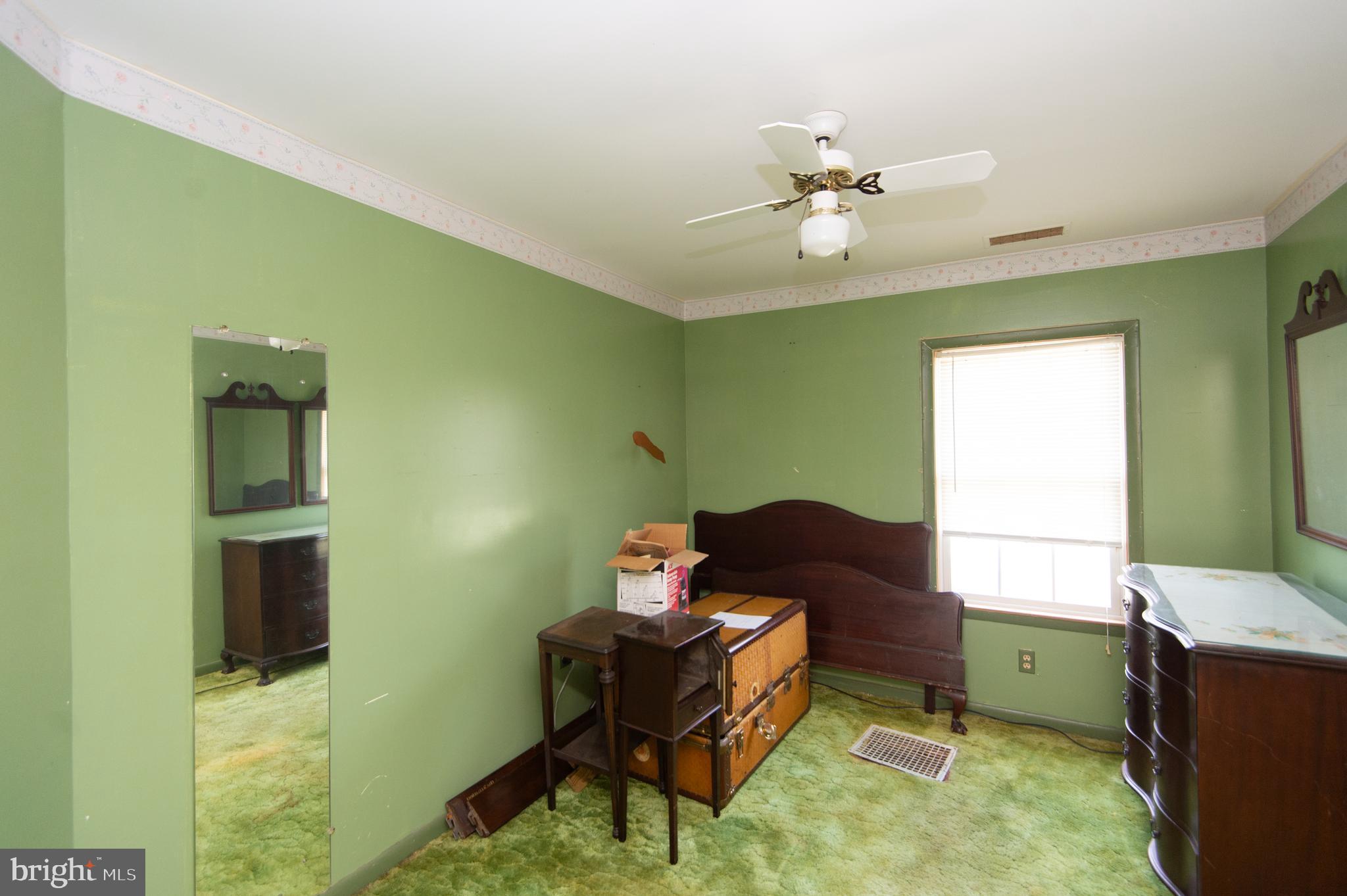 NECK DISTRICT/HUDSON - Residential