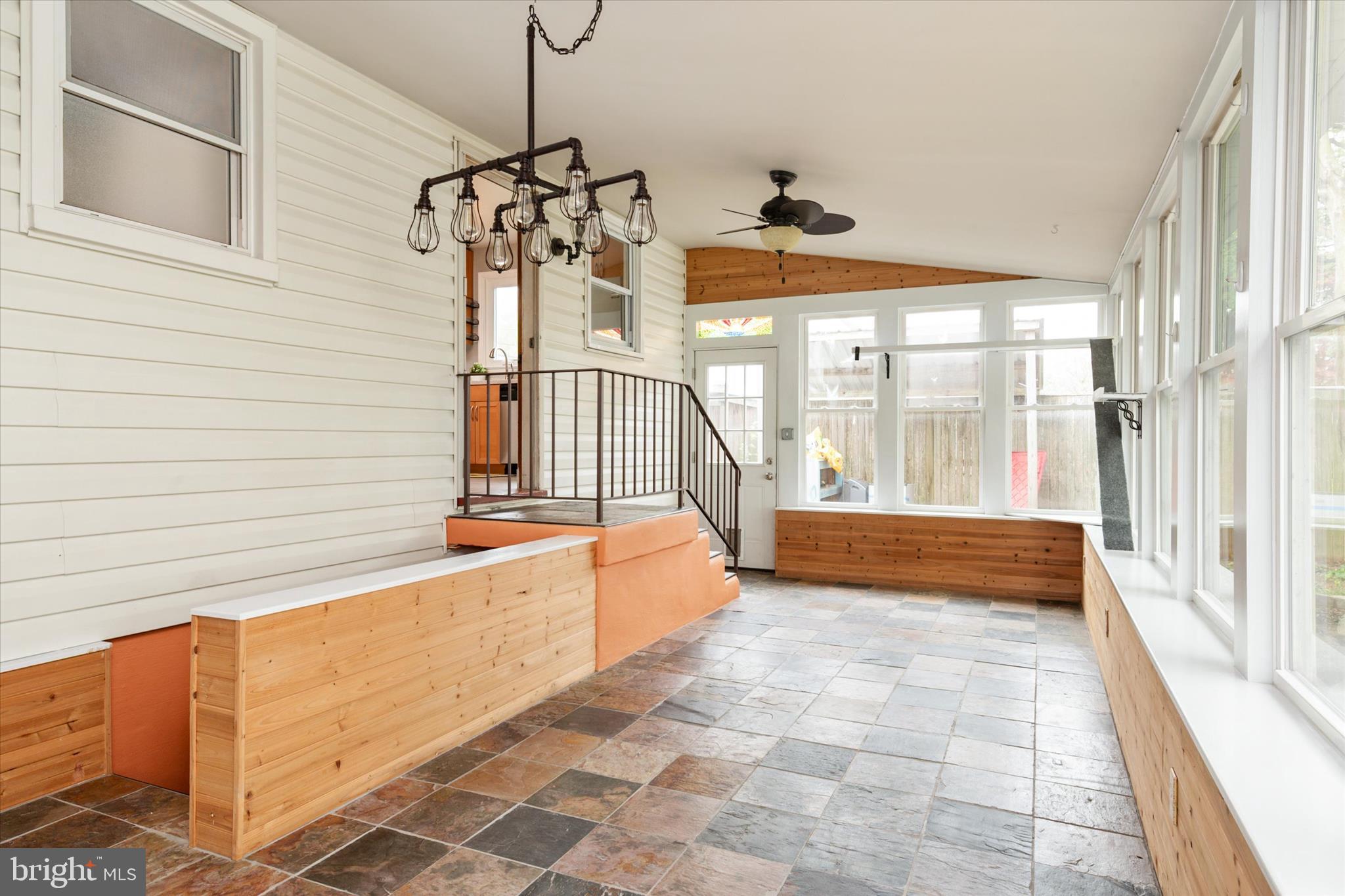 RIVIERA BEACH - Residential