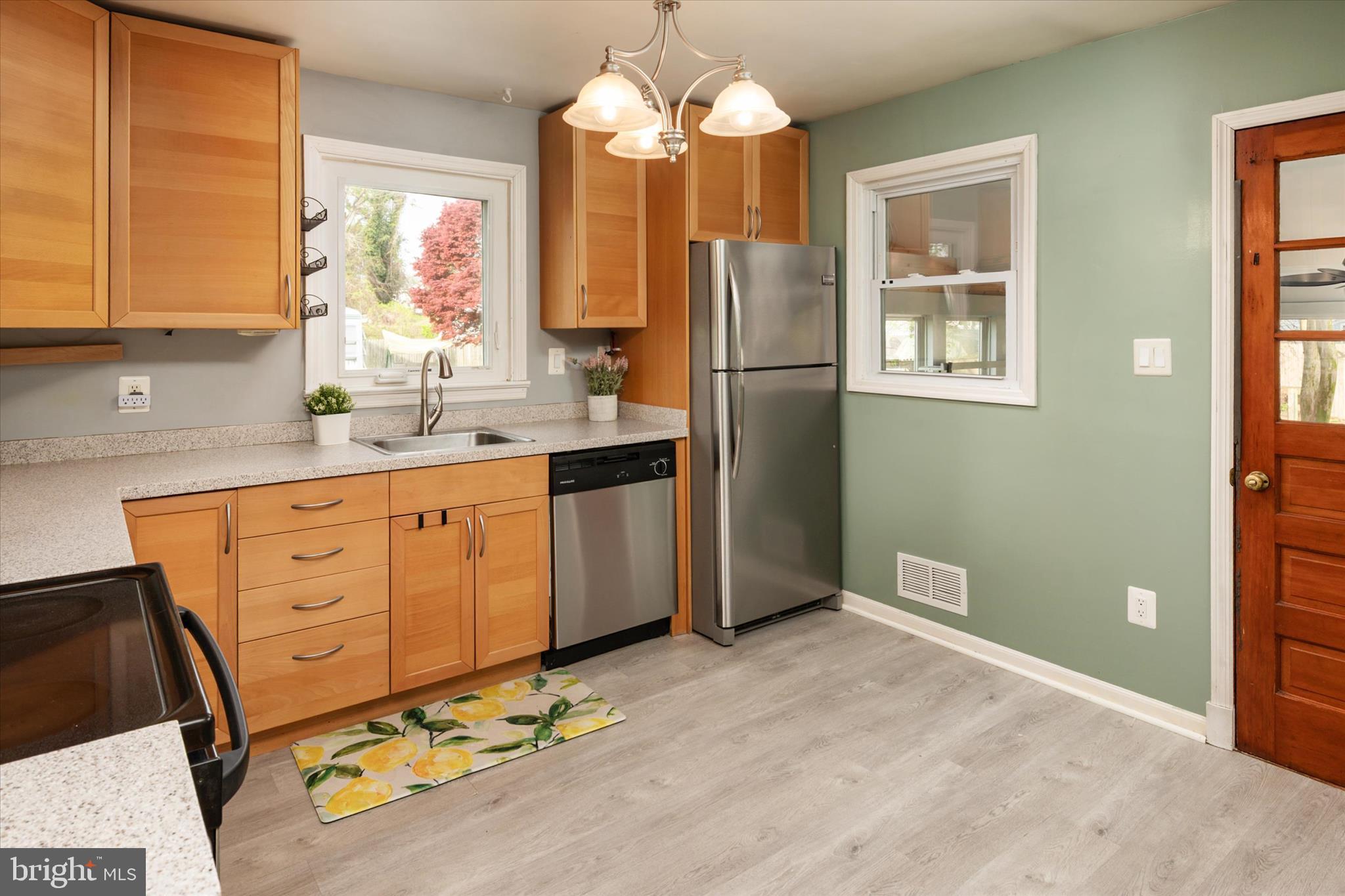 RIVIERA BEACH - Residential
