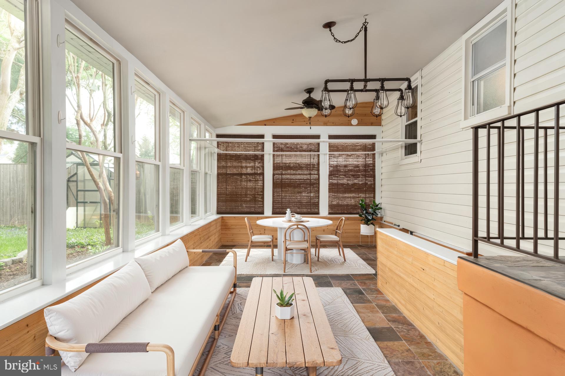 RIVIERA BEACH - Residential