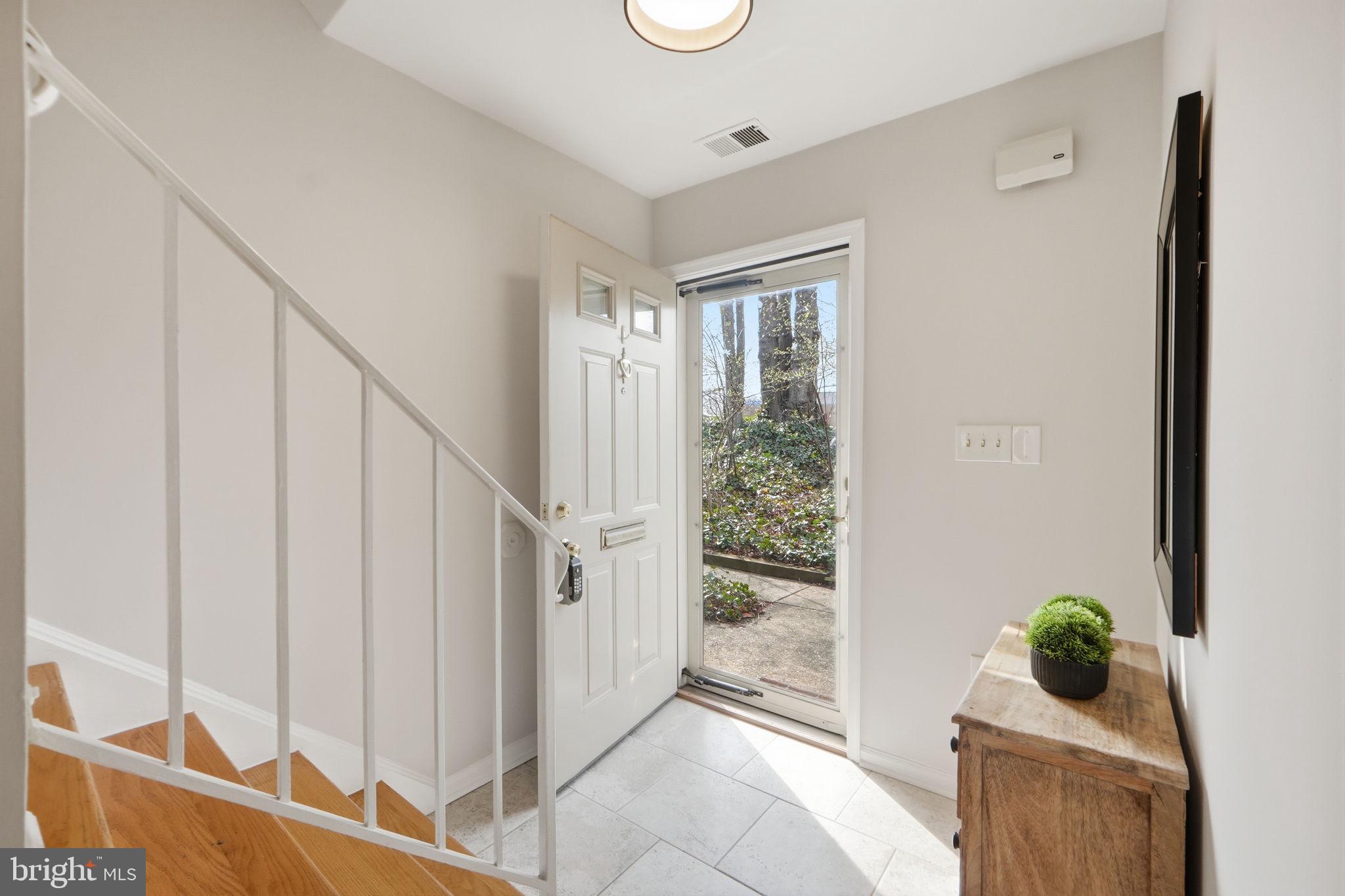 8230 CARRLEIGH PARKWAY 84