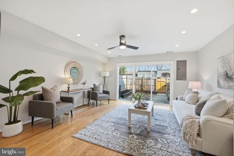 Photo of 8230 Carrleigh Parkway #84, SPRINGFIELD, VA 22152 (MLS # VAFX2298818)