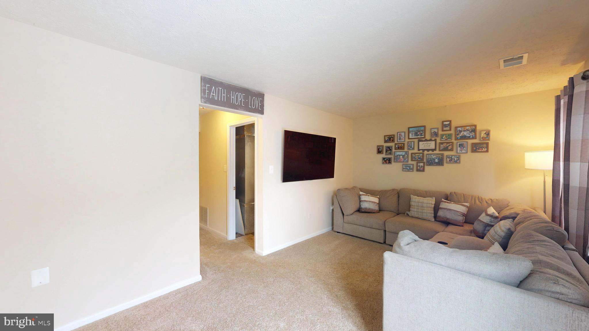 RIVERSIDE RUN - Residential