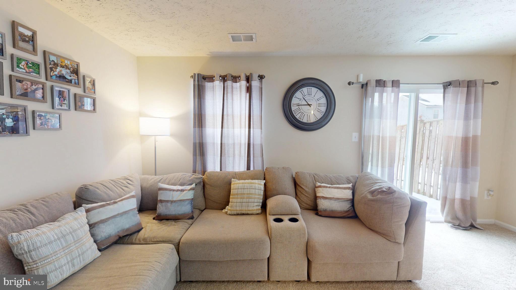 RIVERSIDE RUN - Residential