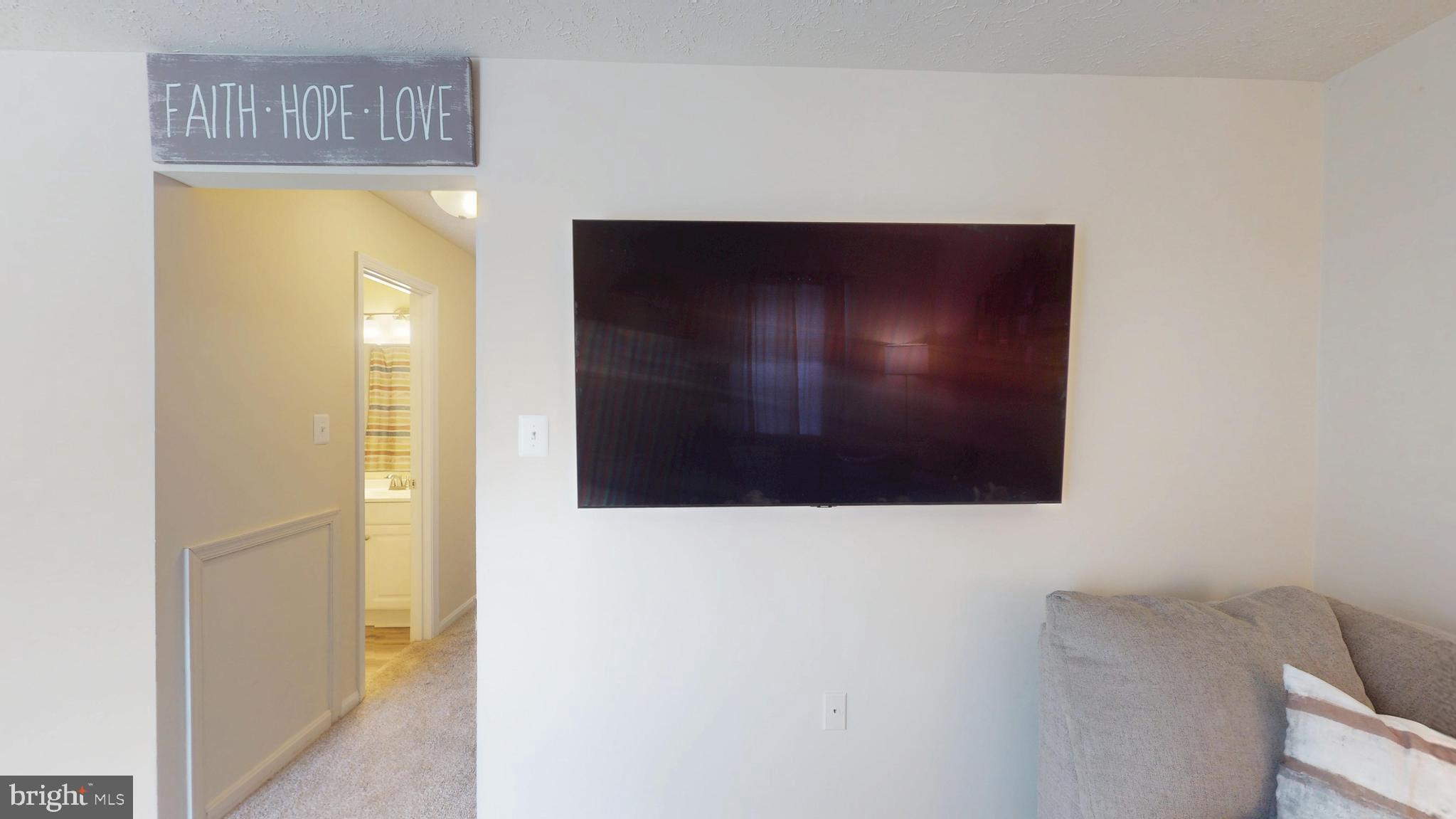 RIVERSIDE RUN - Residential