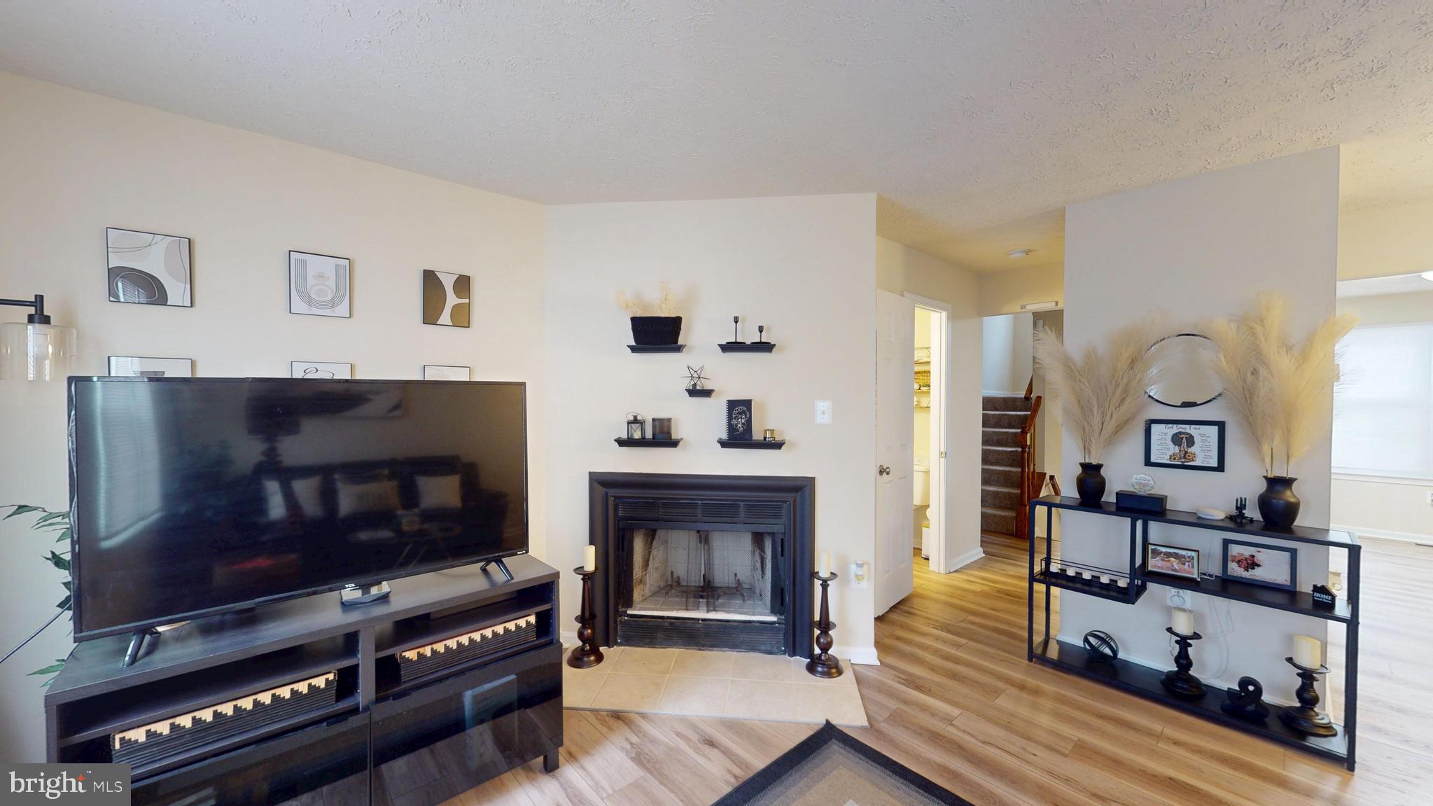 RIVERSIDE RUN - Residential