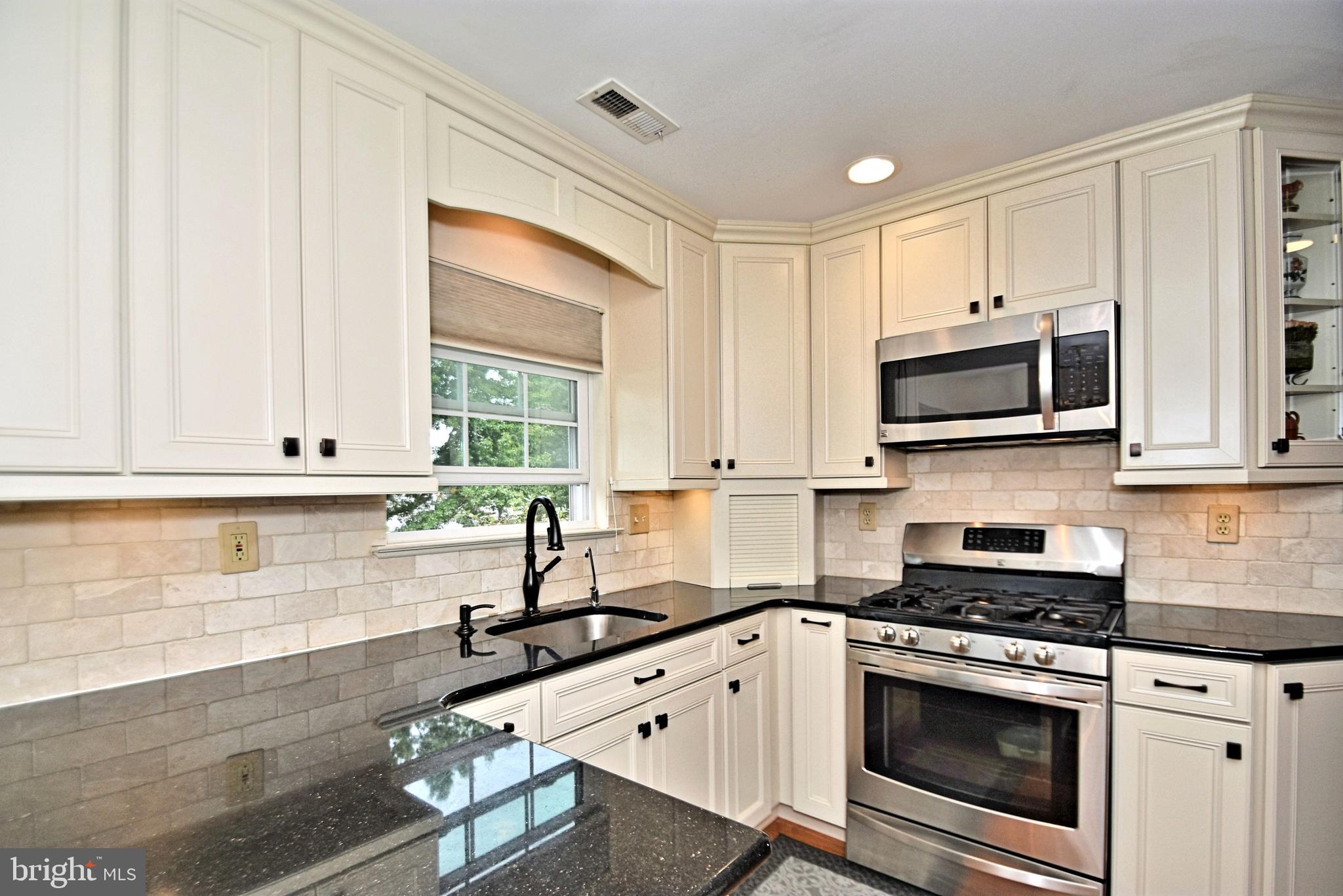 BROOKSTONE - Residential