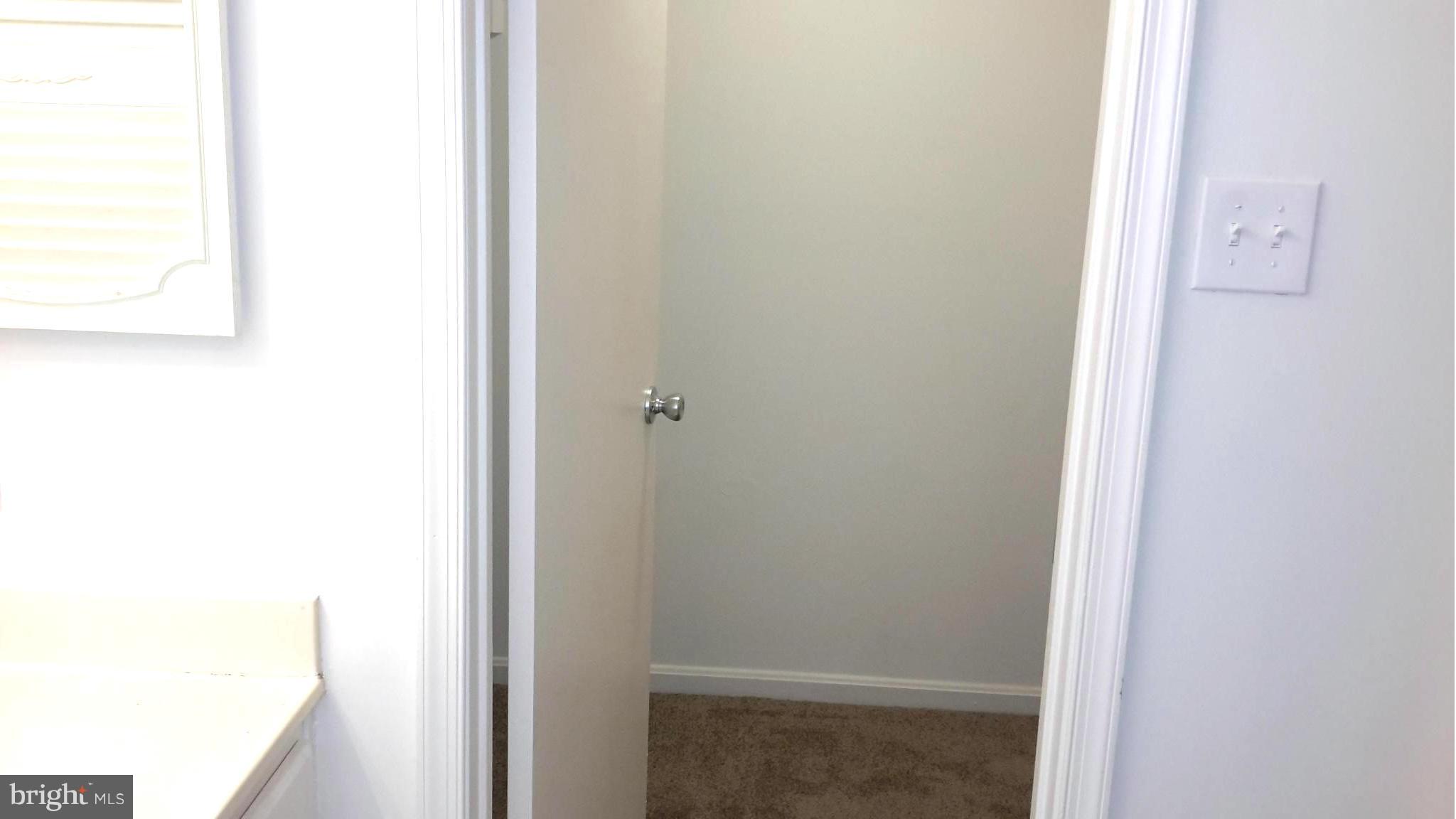 PADONIA COMPLEX - Residential Lease