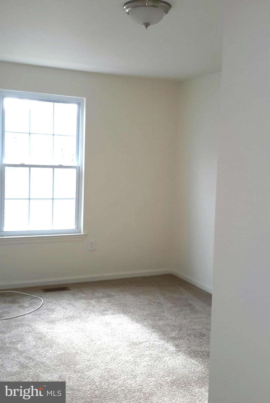 PADONIA COMPLEX - Residential Lease