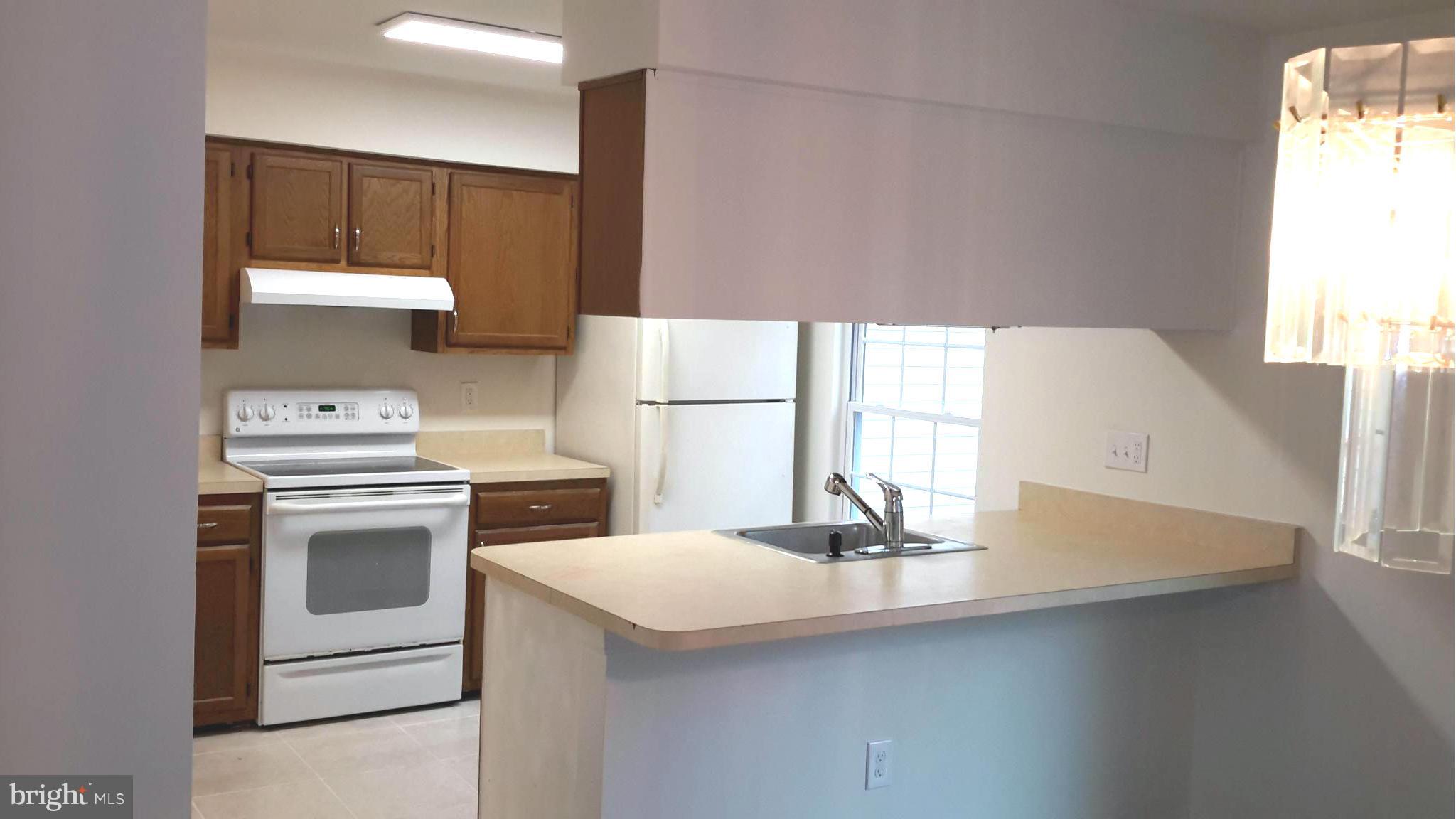 PADONIA COMPLEX - Residential Lease