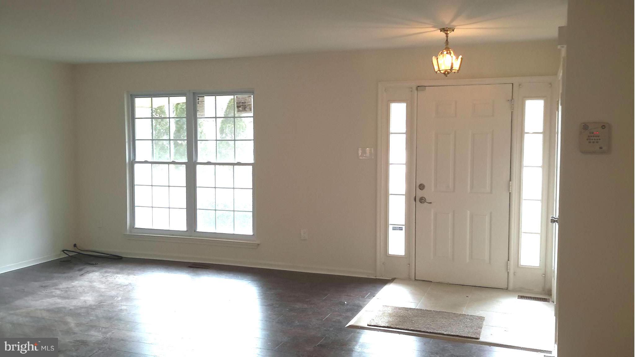 PADONIA COMPLEX - Residential Lease