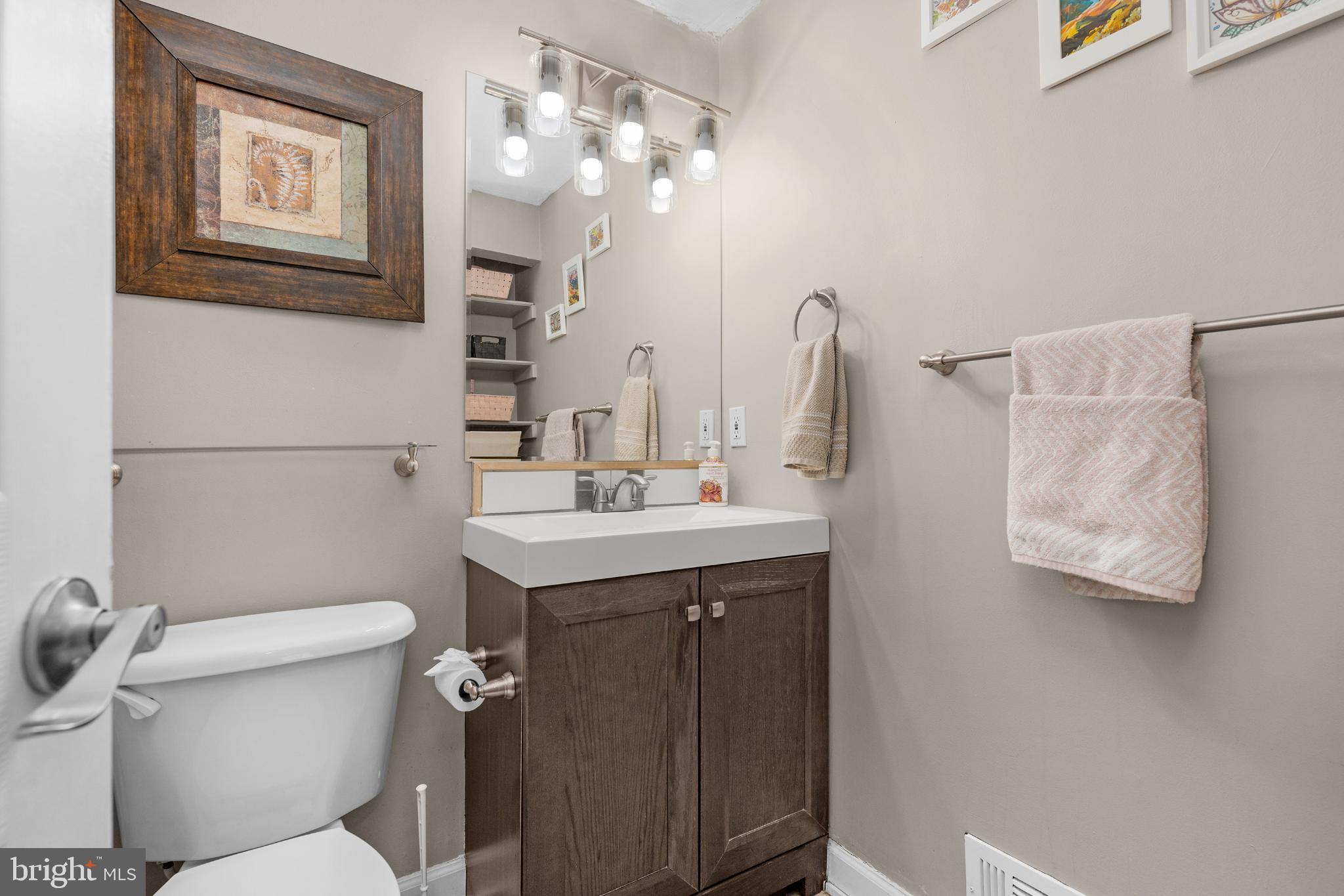 REVELL DOWNS - Residential