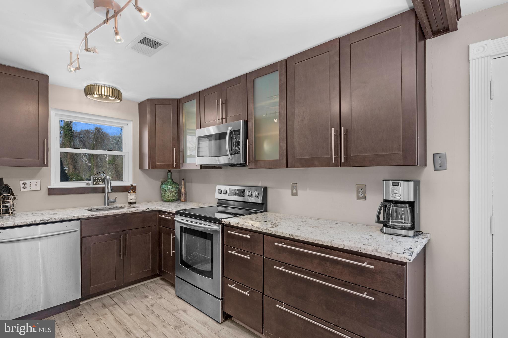 REVELL DOWNS - Residential