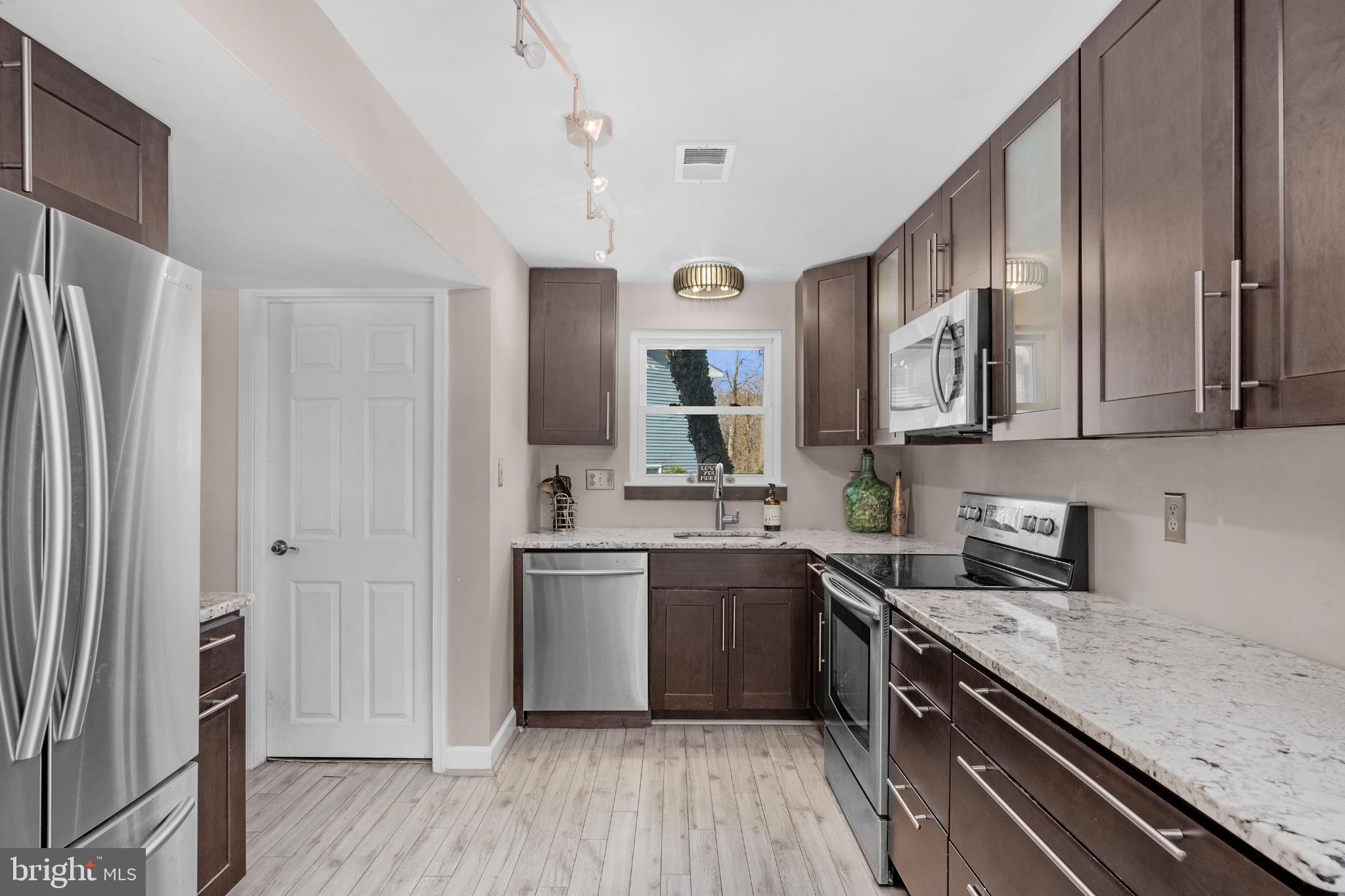 REVELL DOWNS - Residential