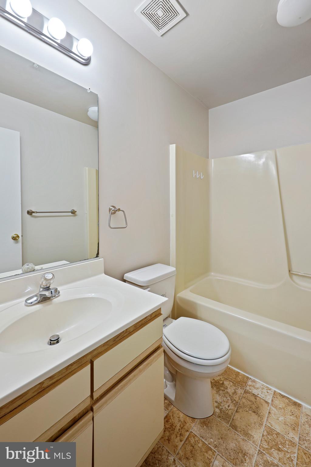 ROBIN MEADOWS - Residential Lease