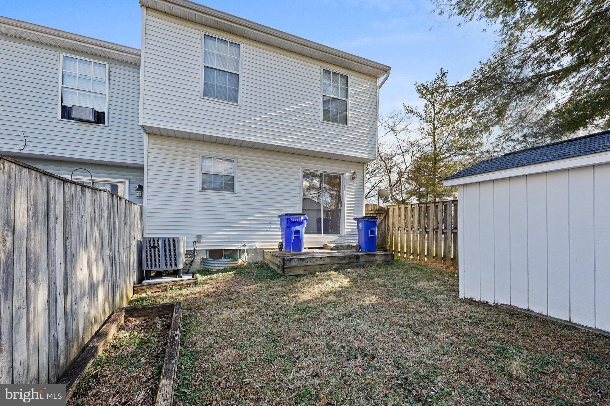 ROBIN MEADOWS - Residential Lease