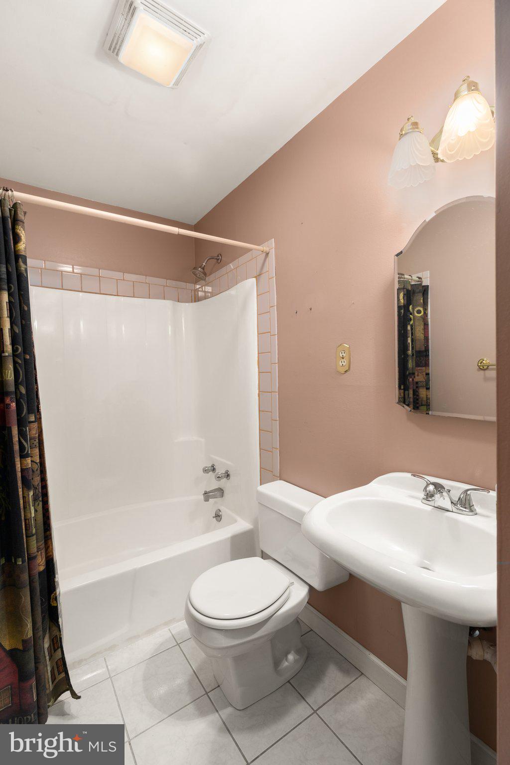 HERITAGE ESTATES - Residential