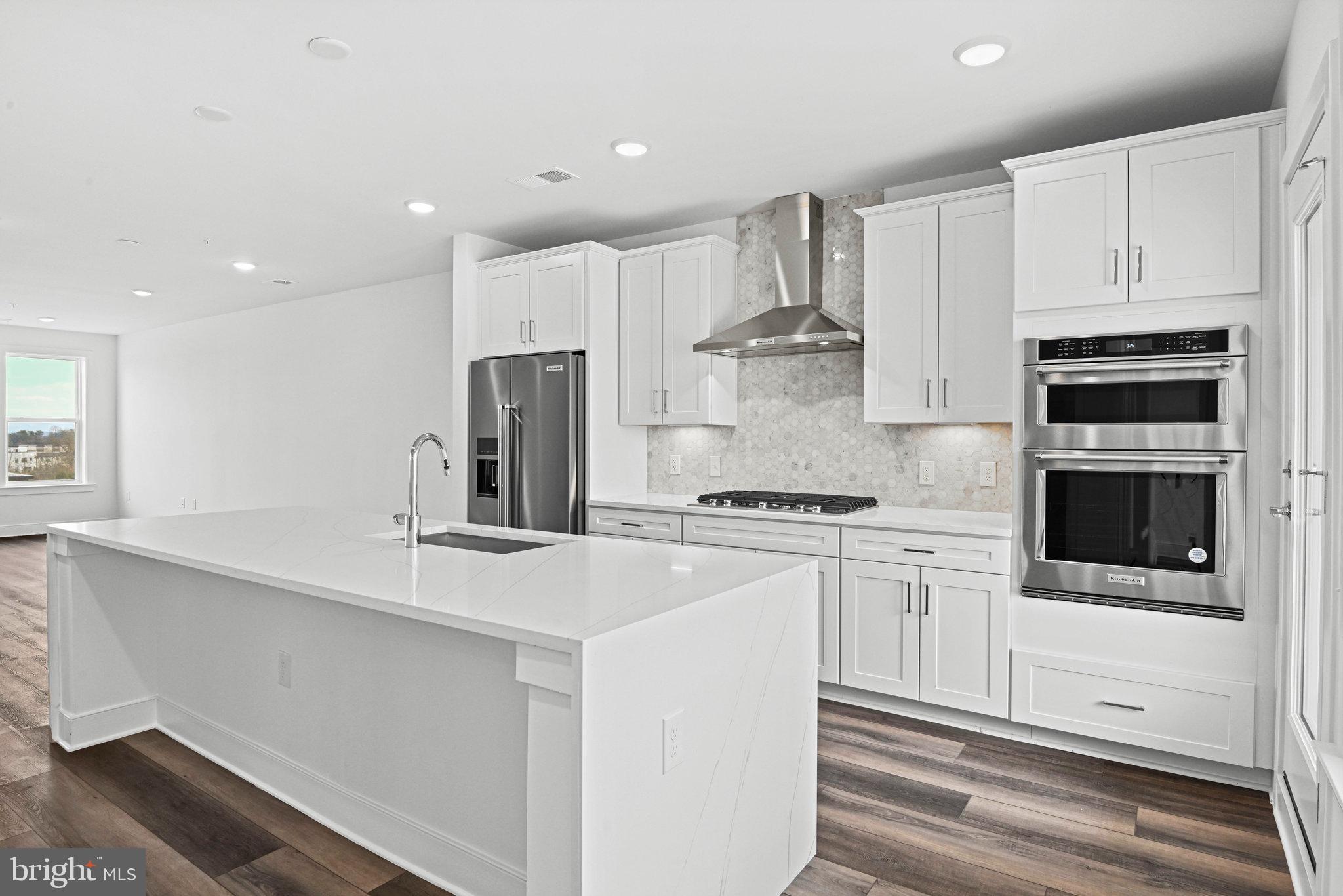 BELMONT OVERLOOK - Residential Lease