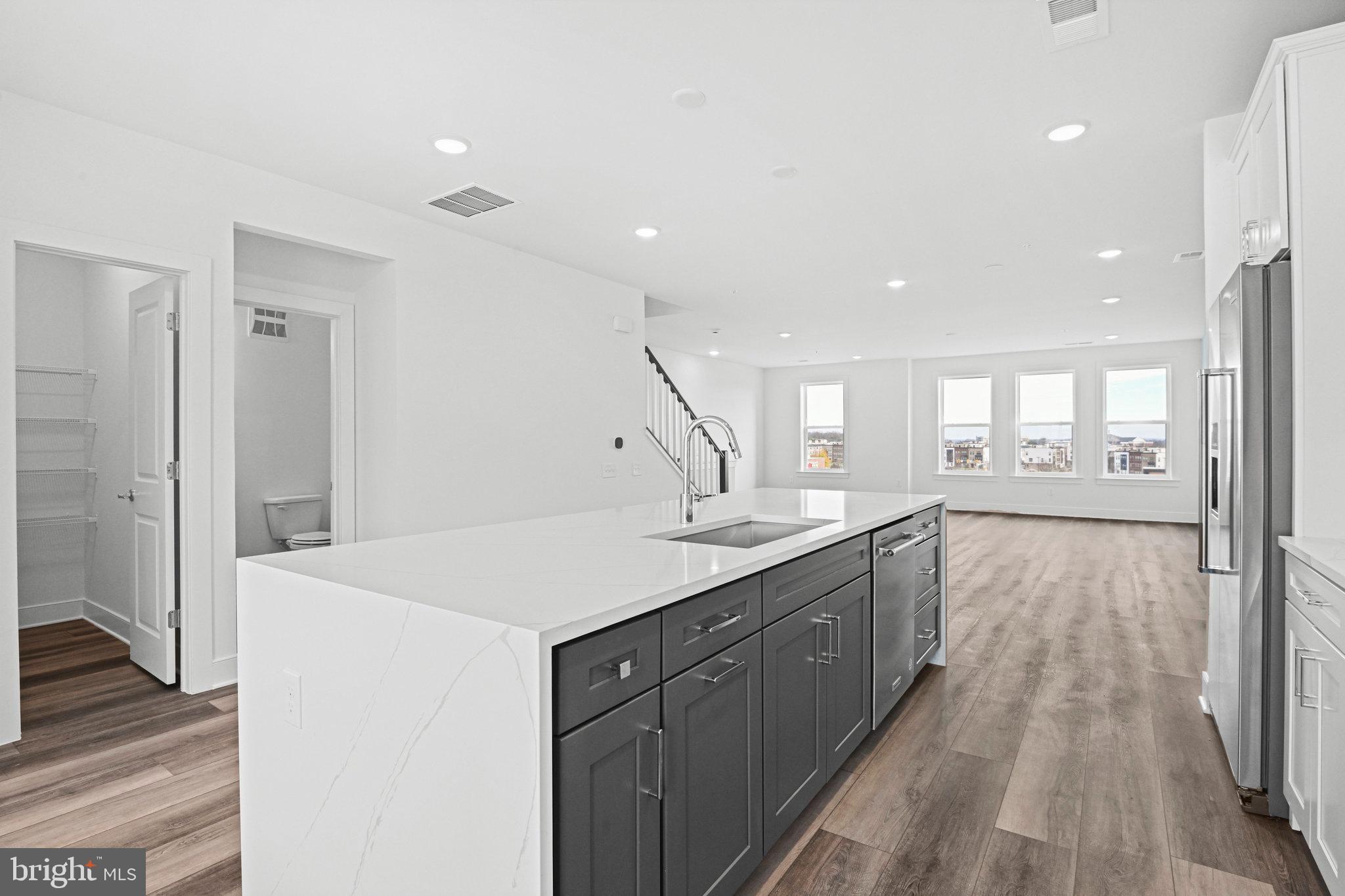 BELMONT OVERLOOK - Residential Lease