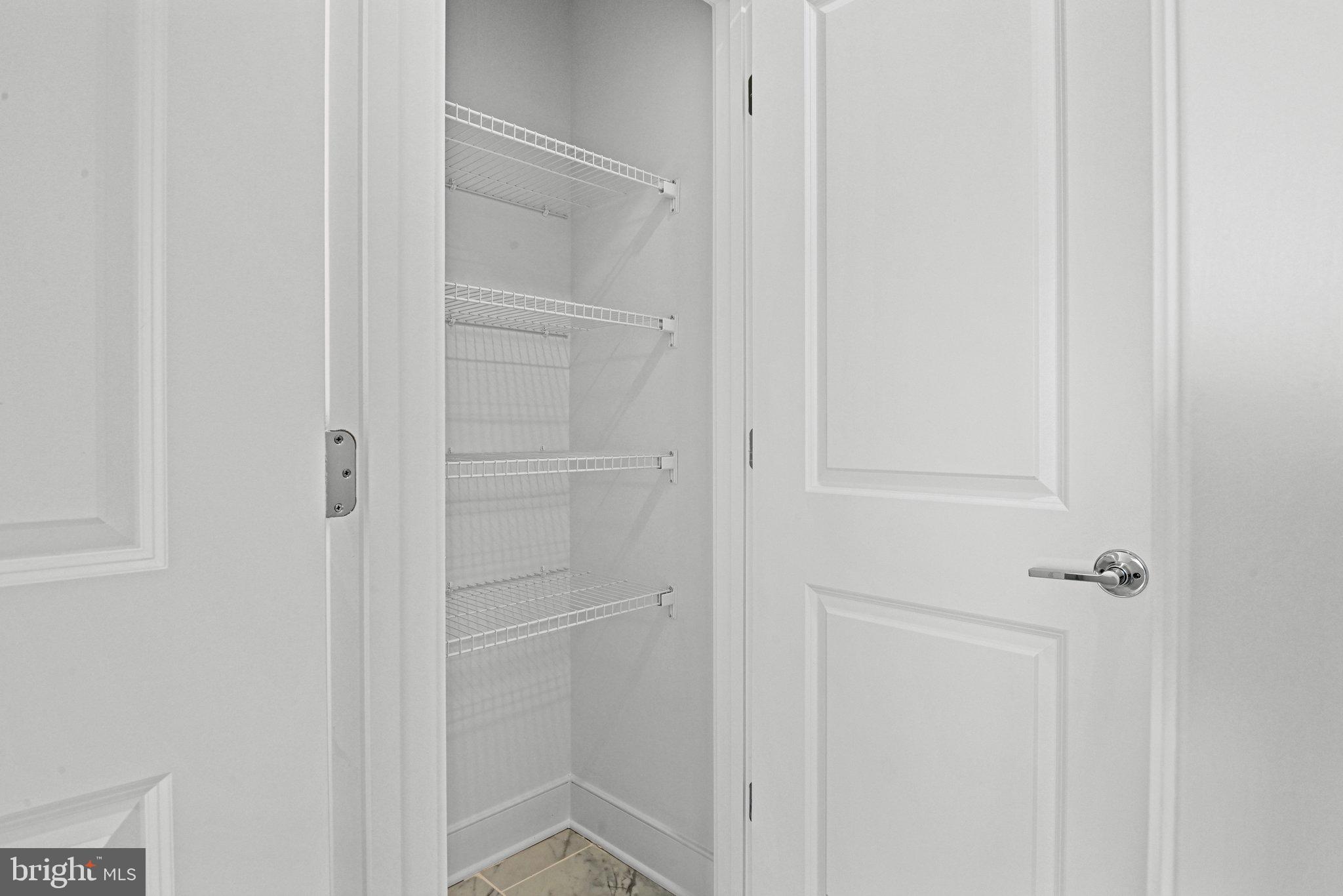 BELMONT OVERLOOK - Residential Lease