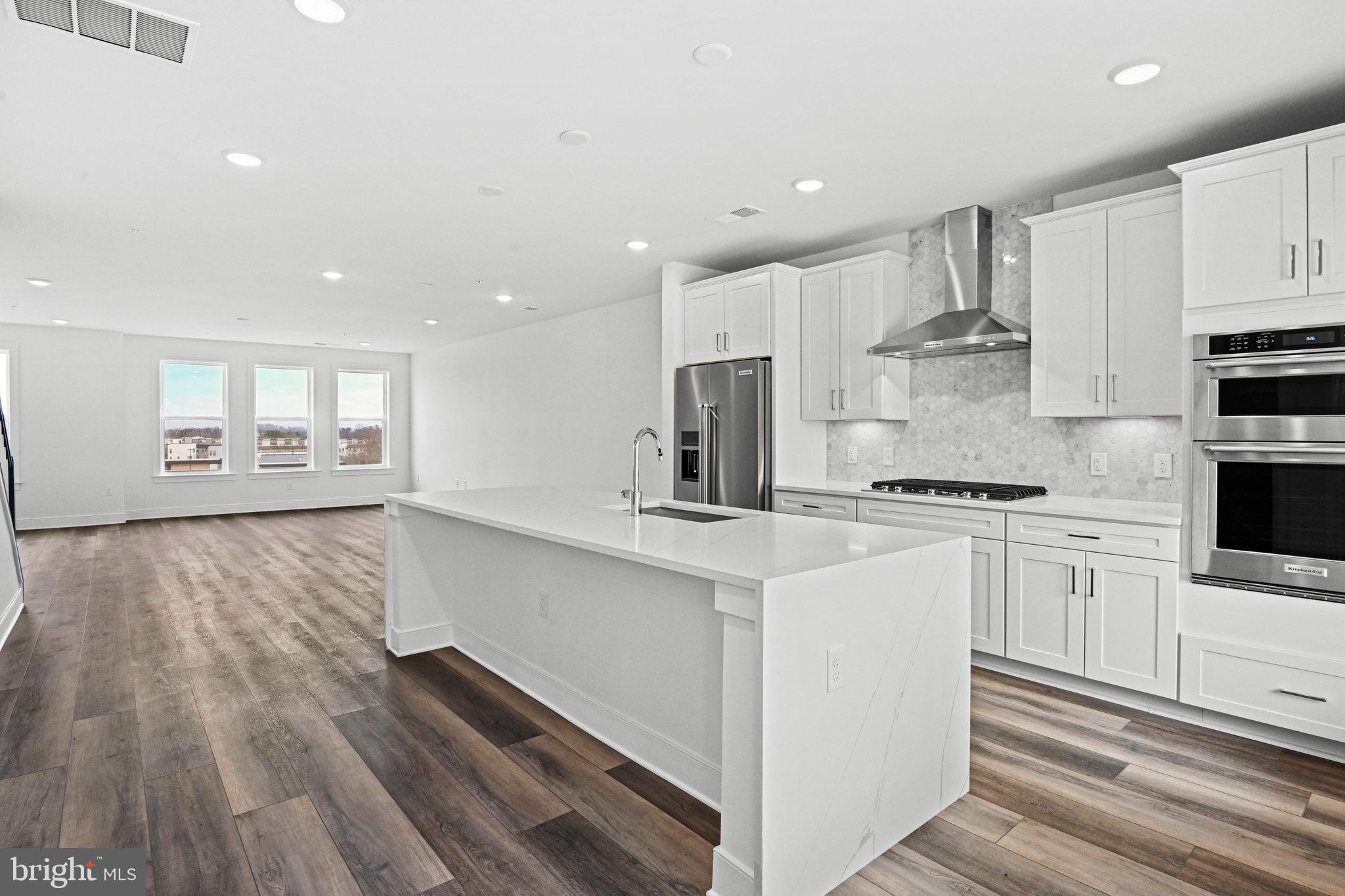 BELMONT OVERLOOK - Residential Lease