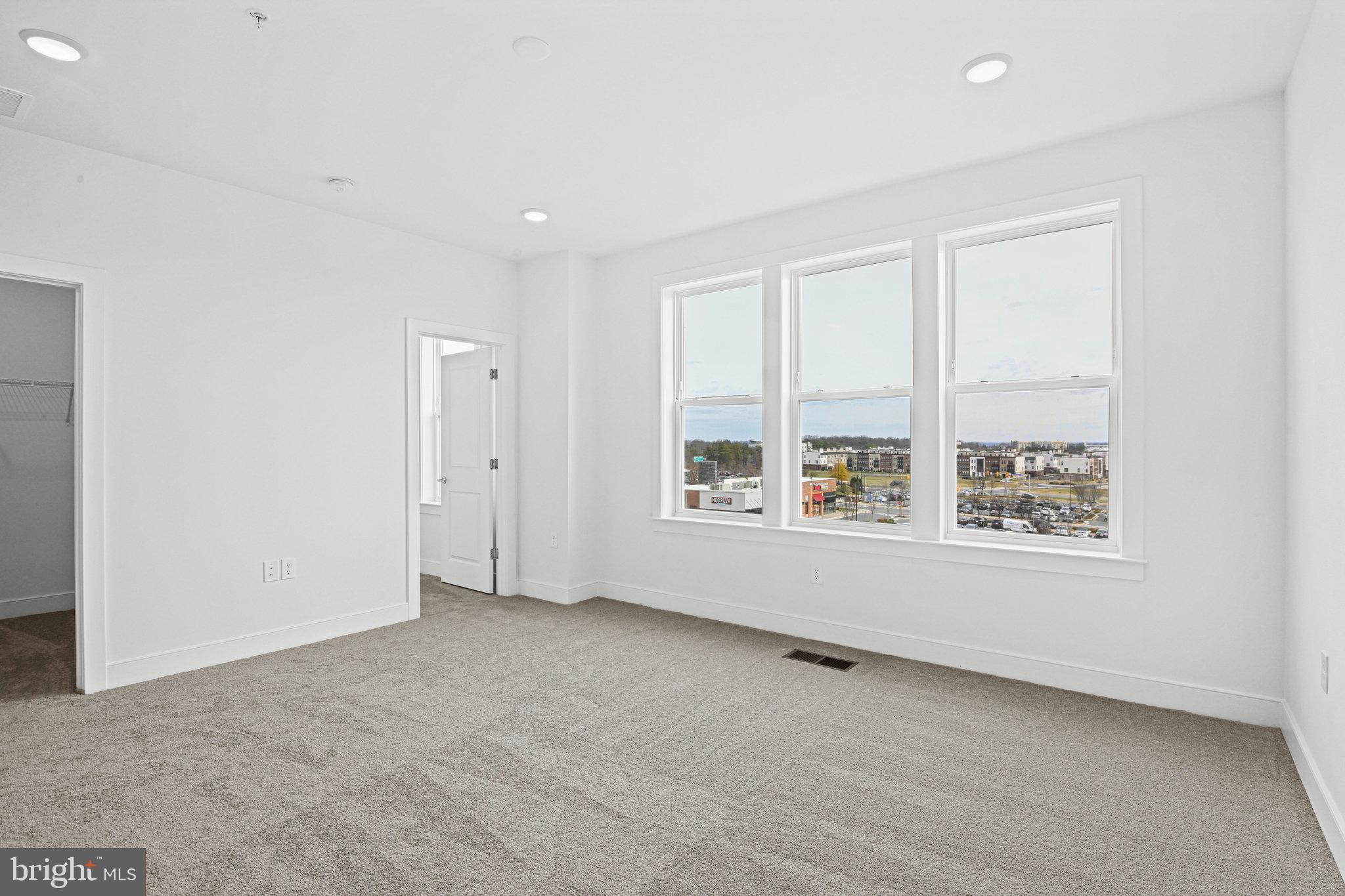 BELMONT OVERLOOK - Residential Lease