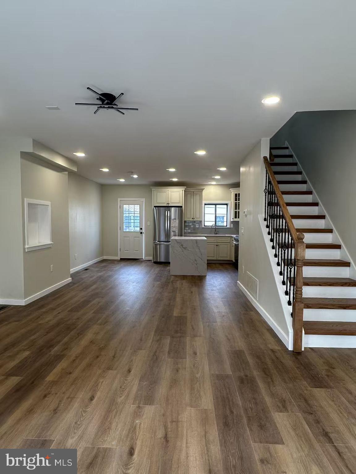 POINT BREEZE - Residential