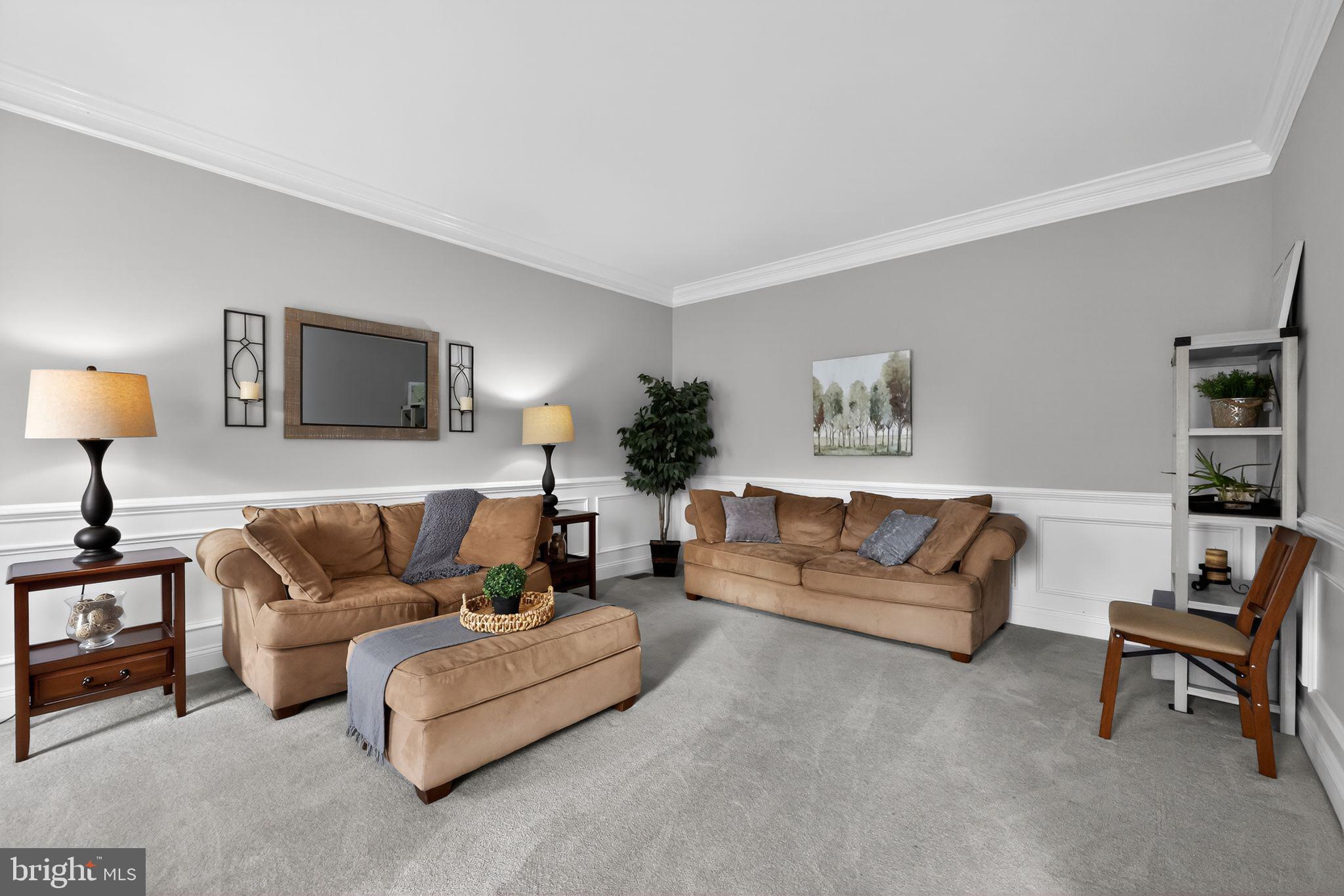 THORNBURY HUNT - Residential