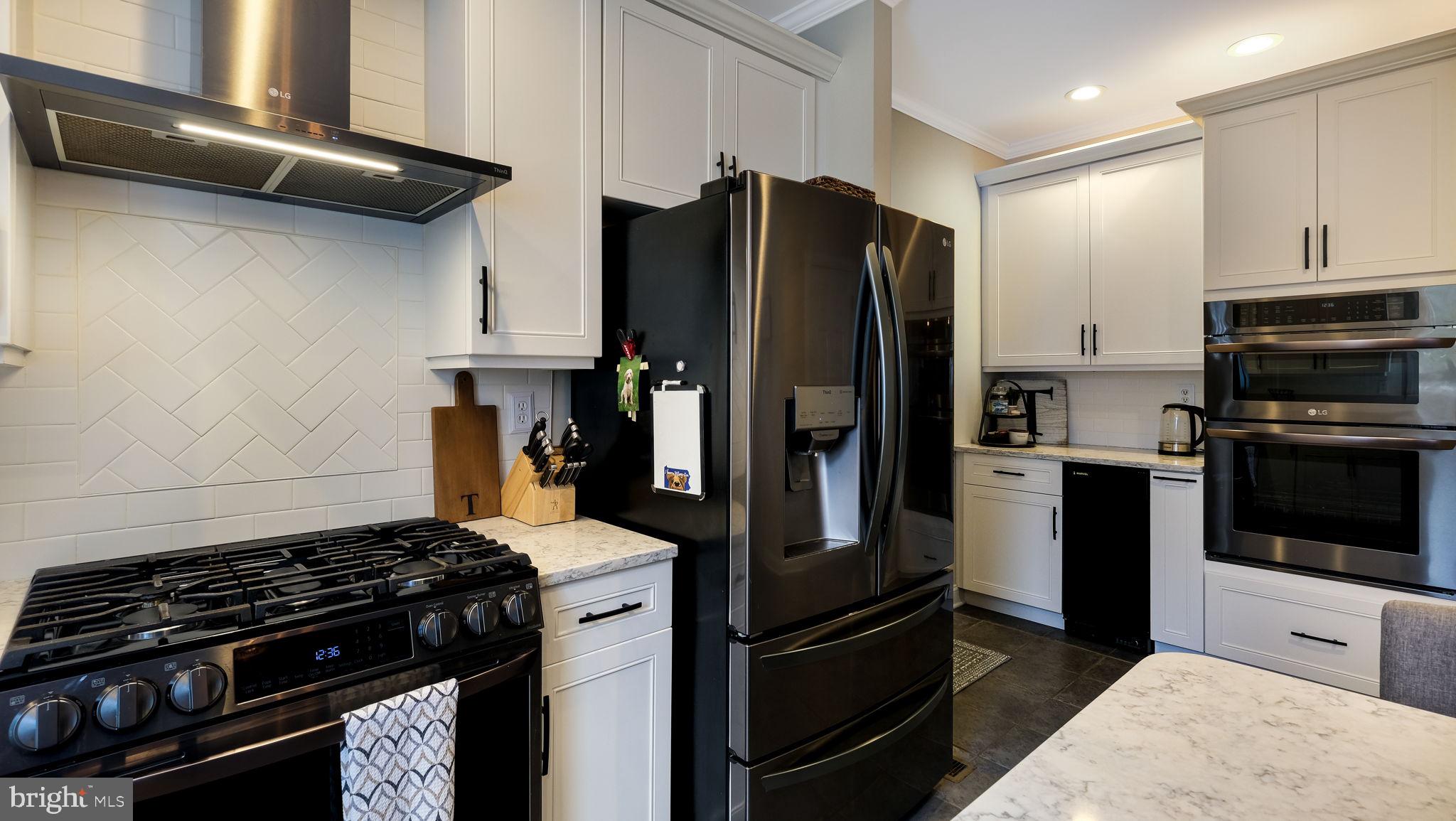 THORNBURY HUNT - Residential