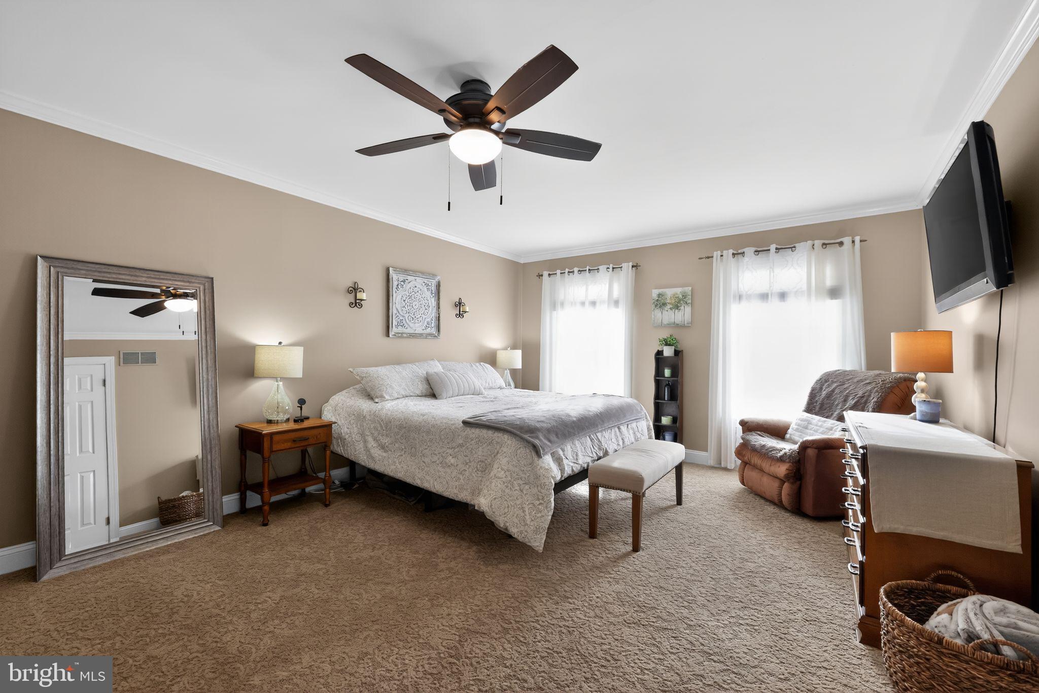 THORNBURY HUNT - Residential