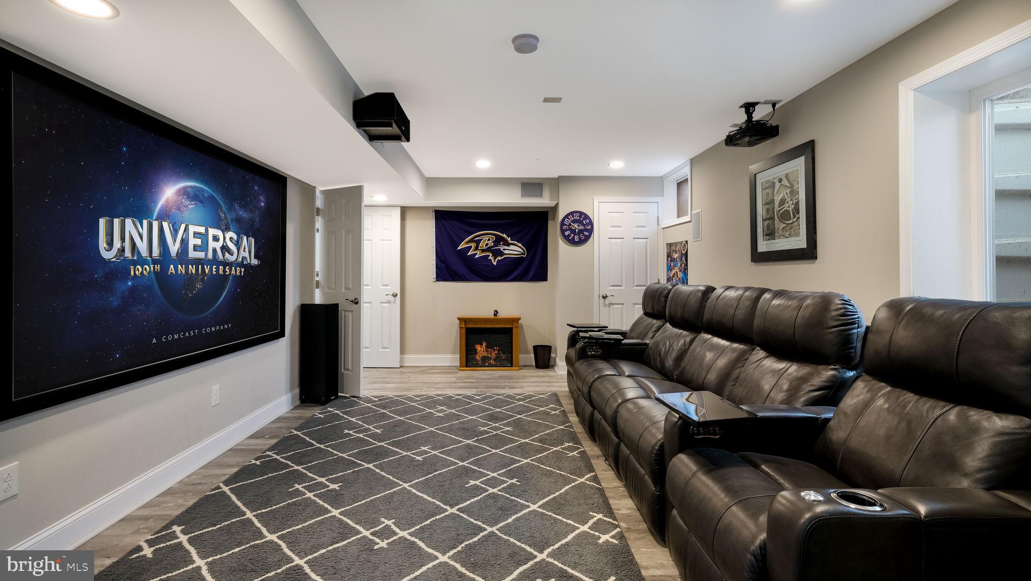 THORNBURY HUNT - Residential