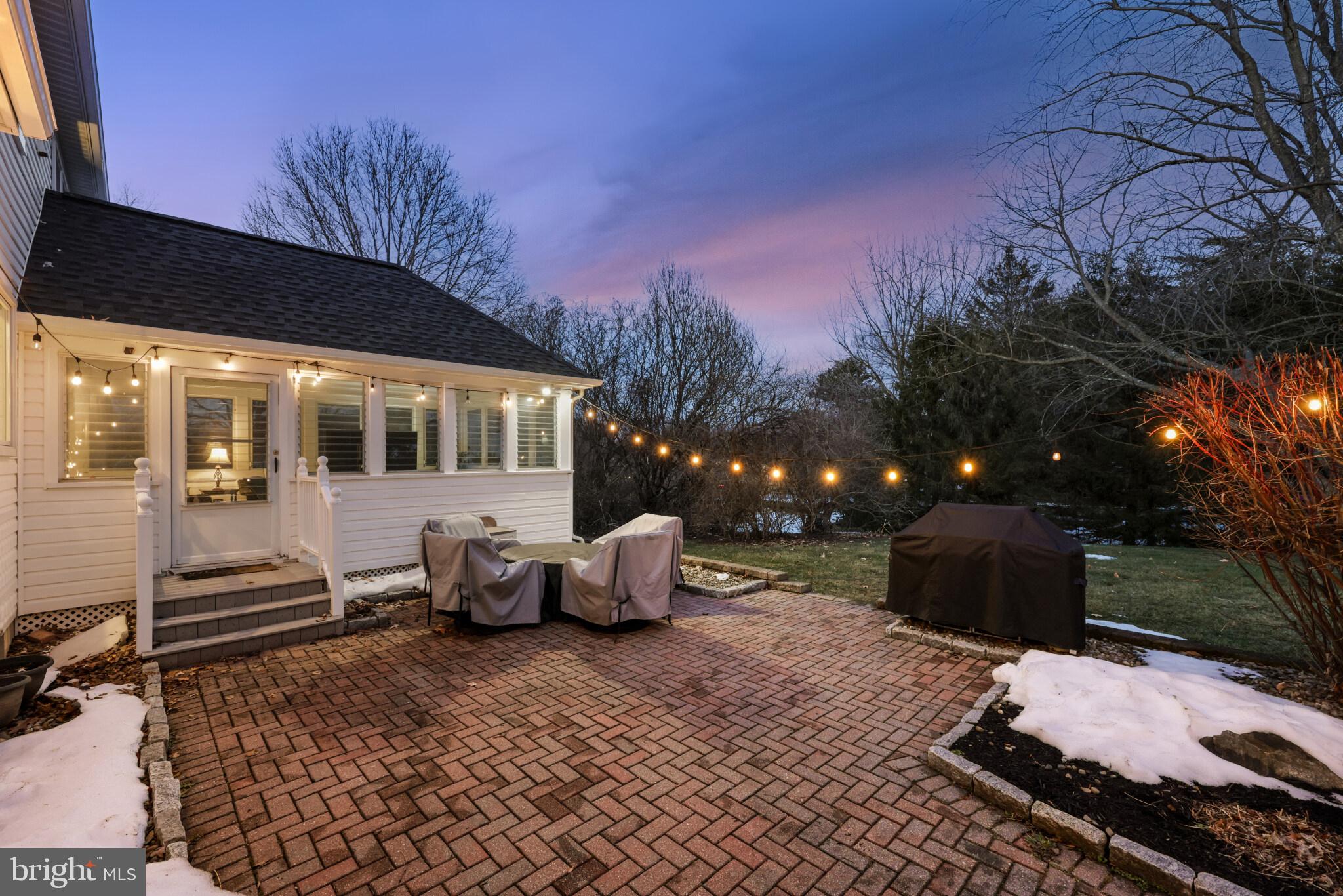 THORNBURY HUNT - Residential