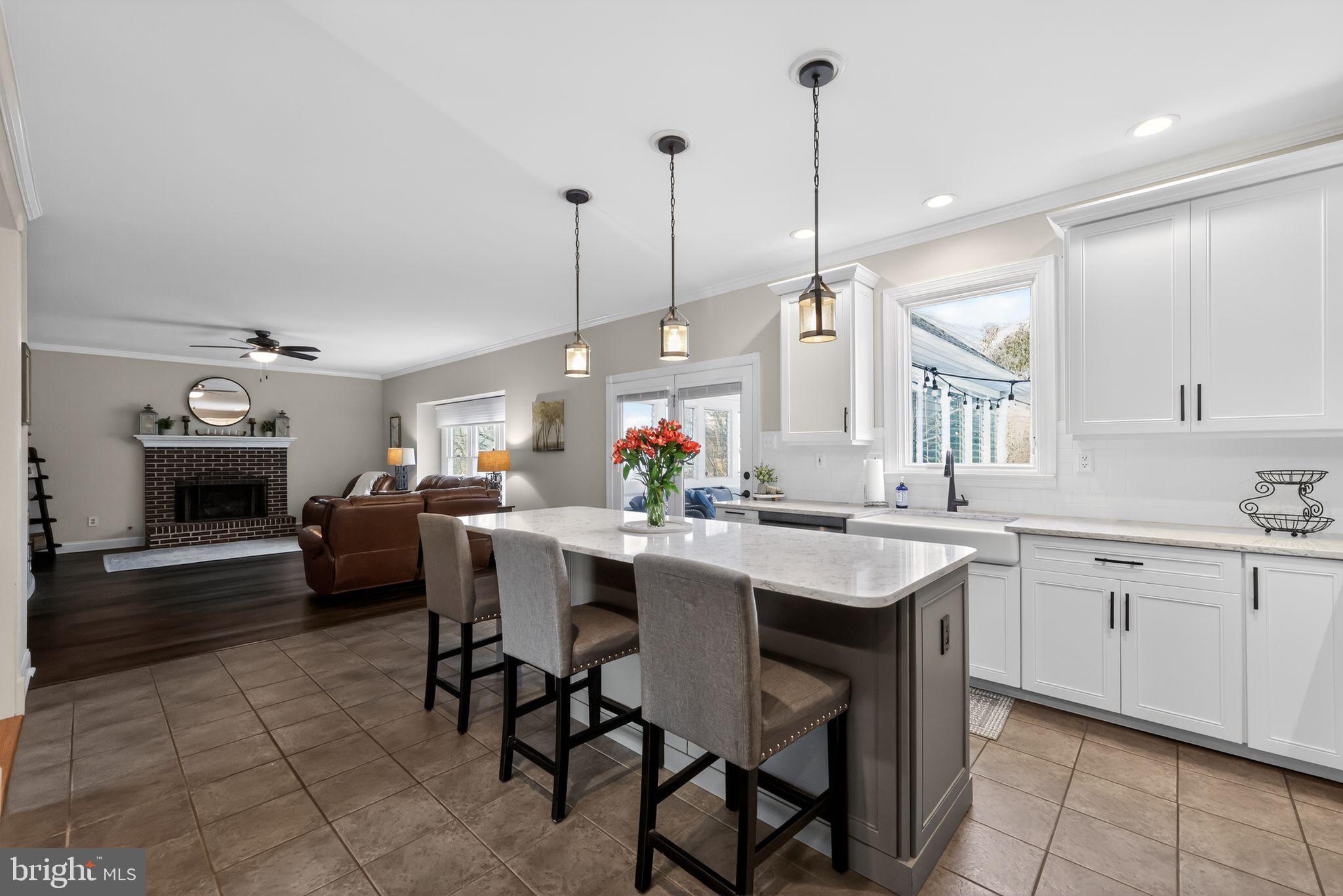 THORNBURY HUNT - Residential